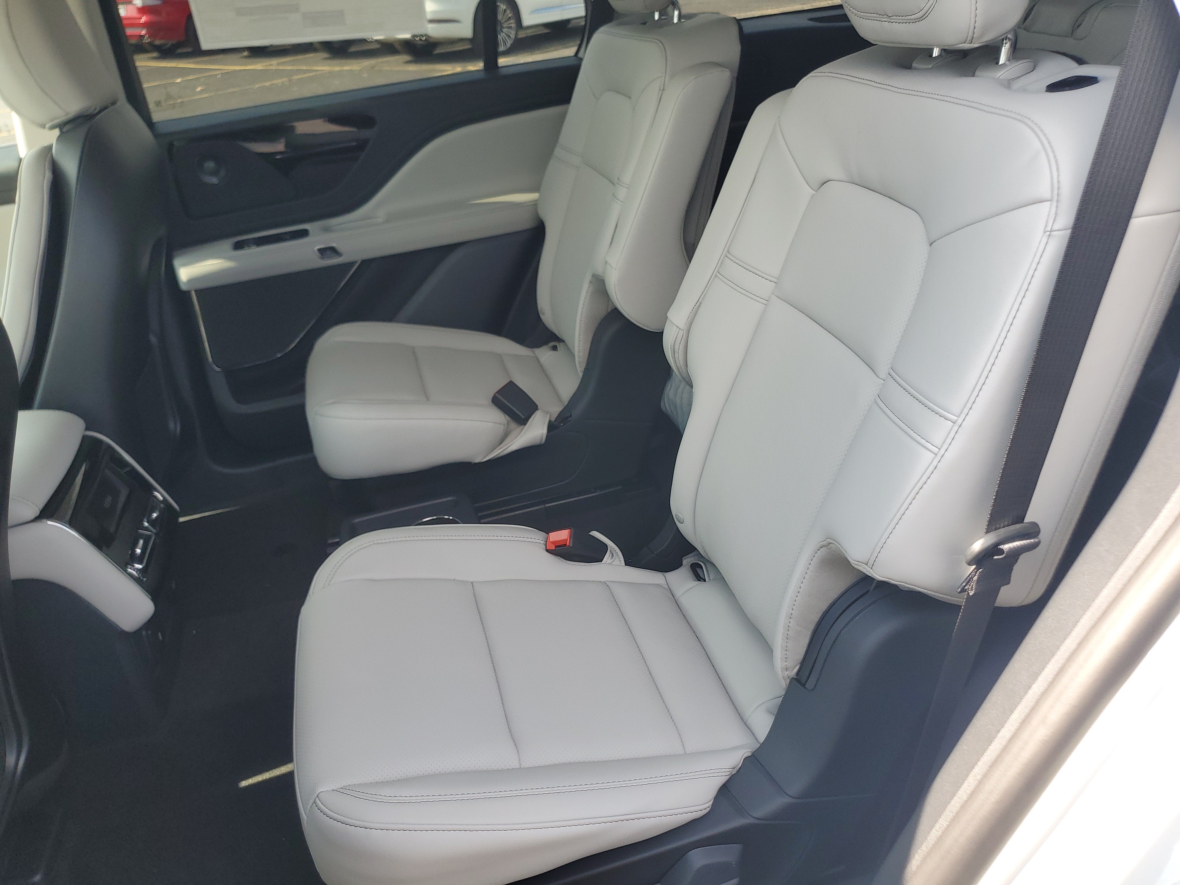 2027 Lincoln Aviator Premiere