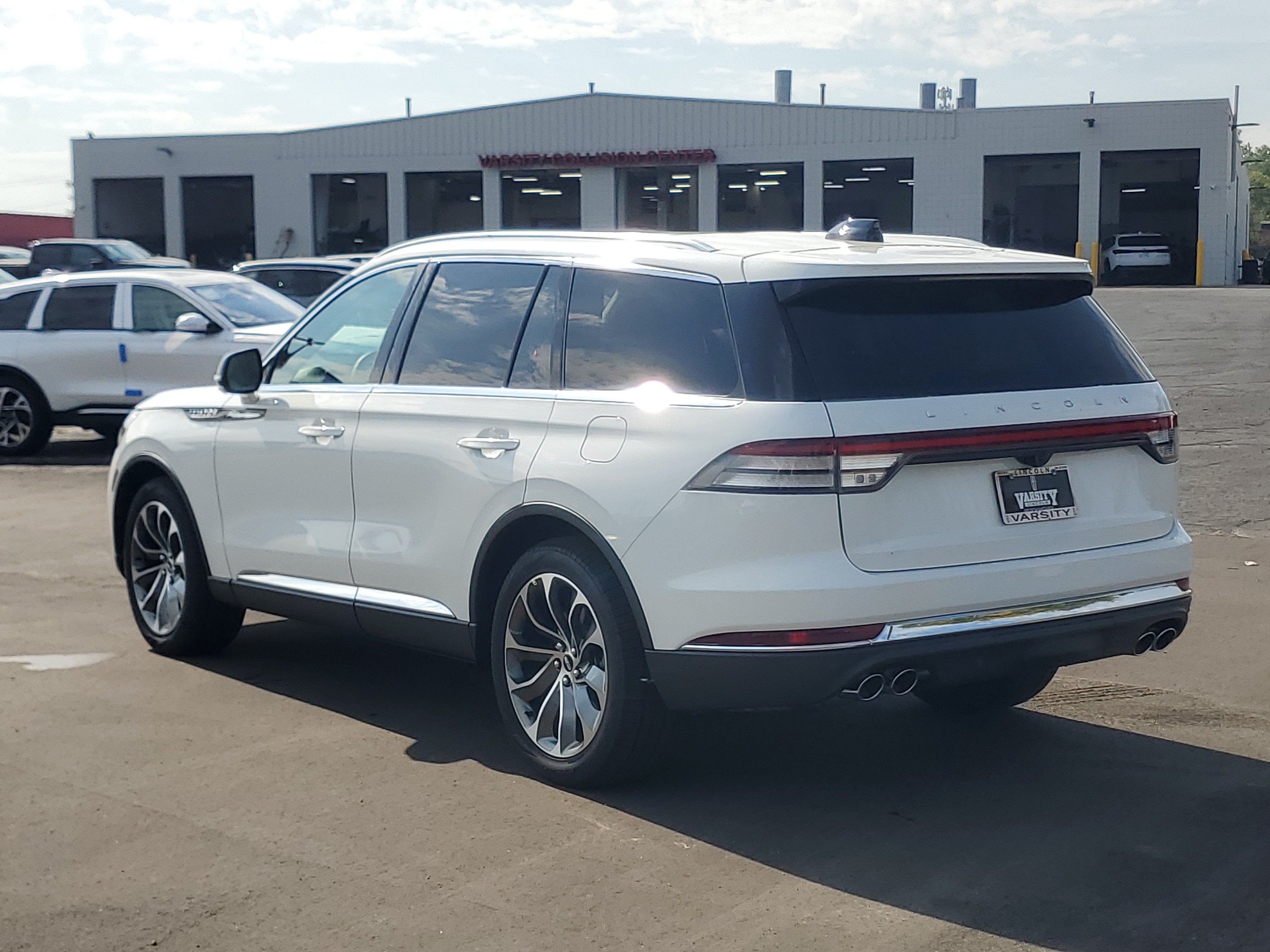 2027 Lincoln Aviator Premiere