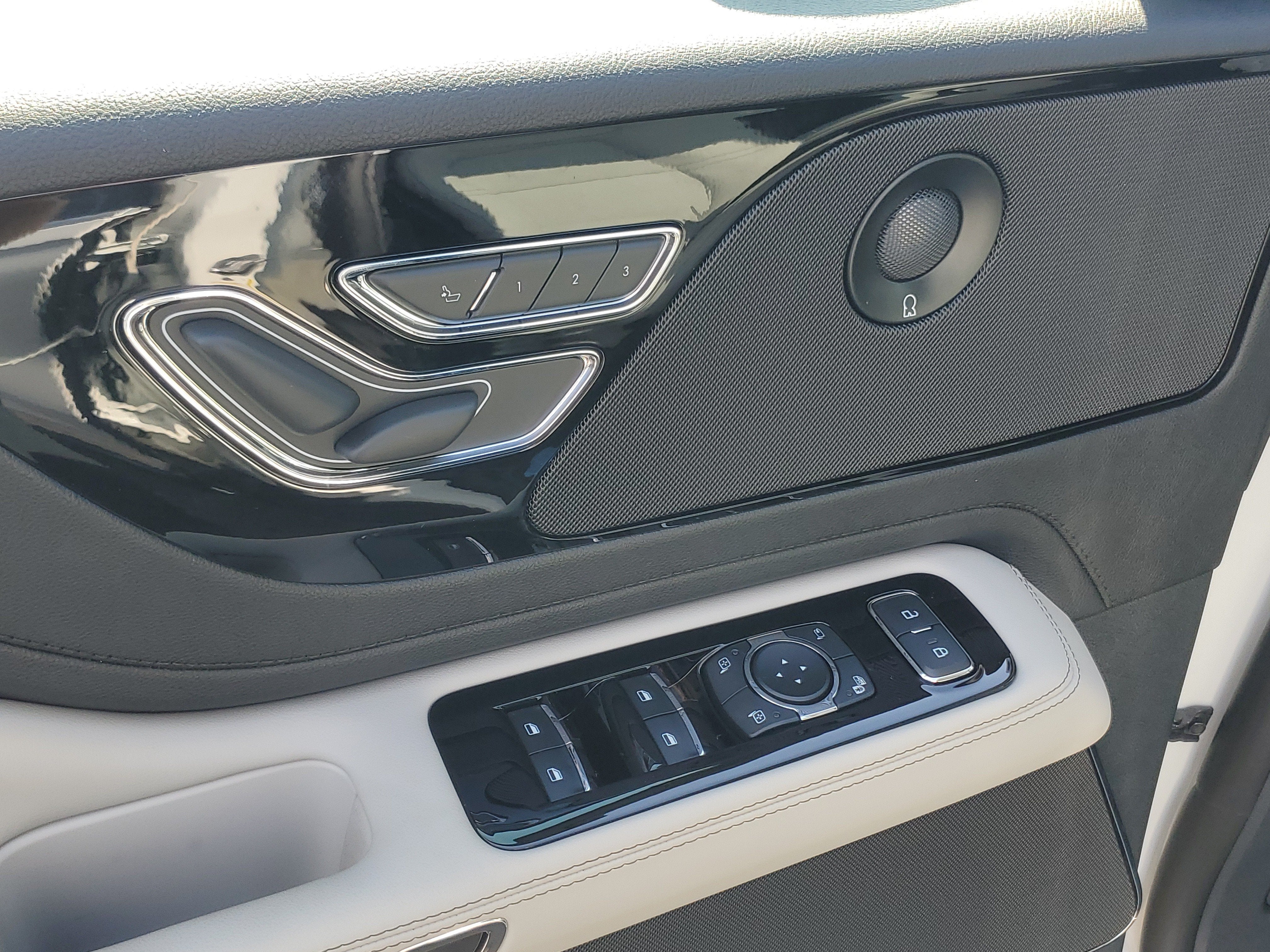 2027 Lincoln Aviator Premiere