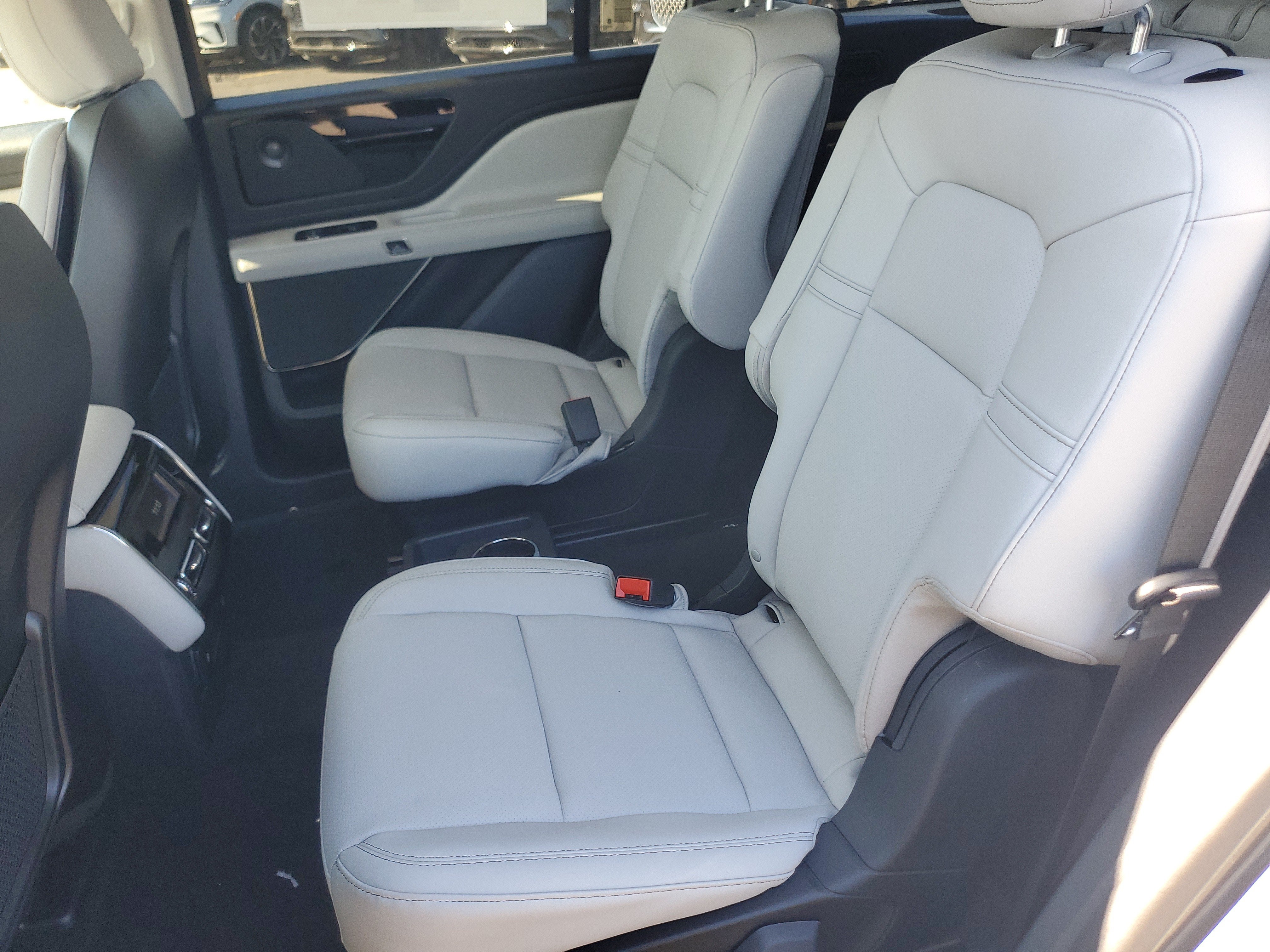 2027 Lincoln Aviator Premiere