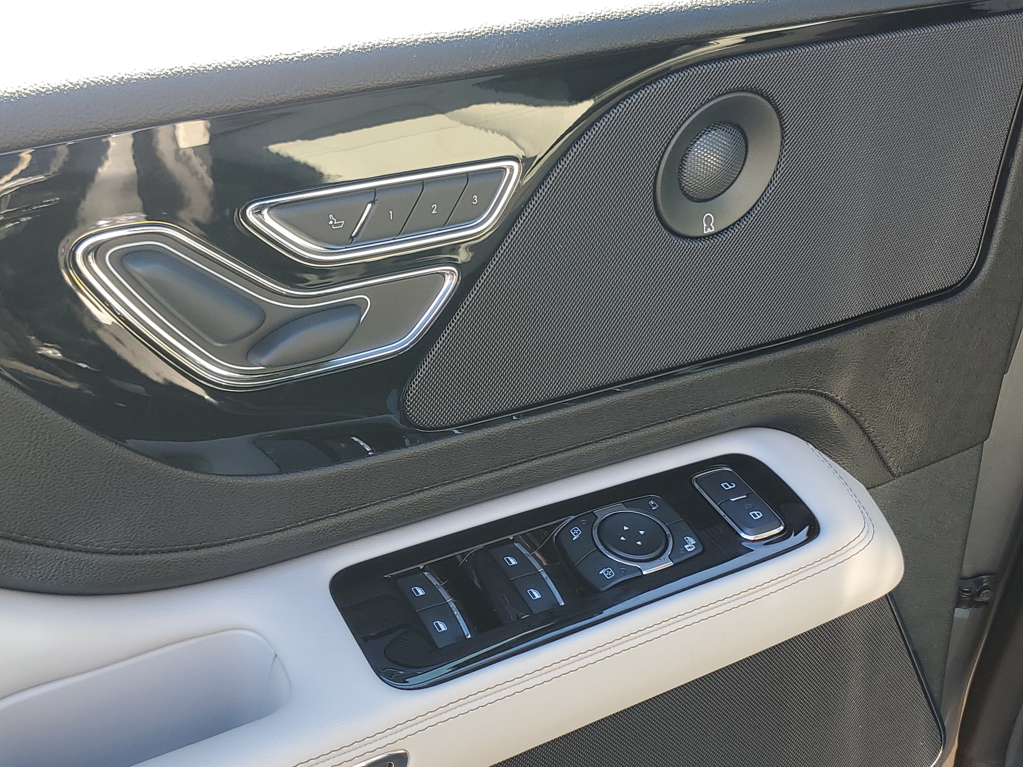 2027 Lincoln Aviator Premiere