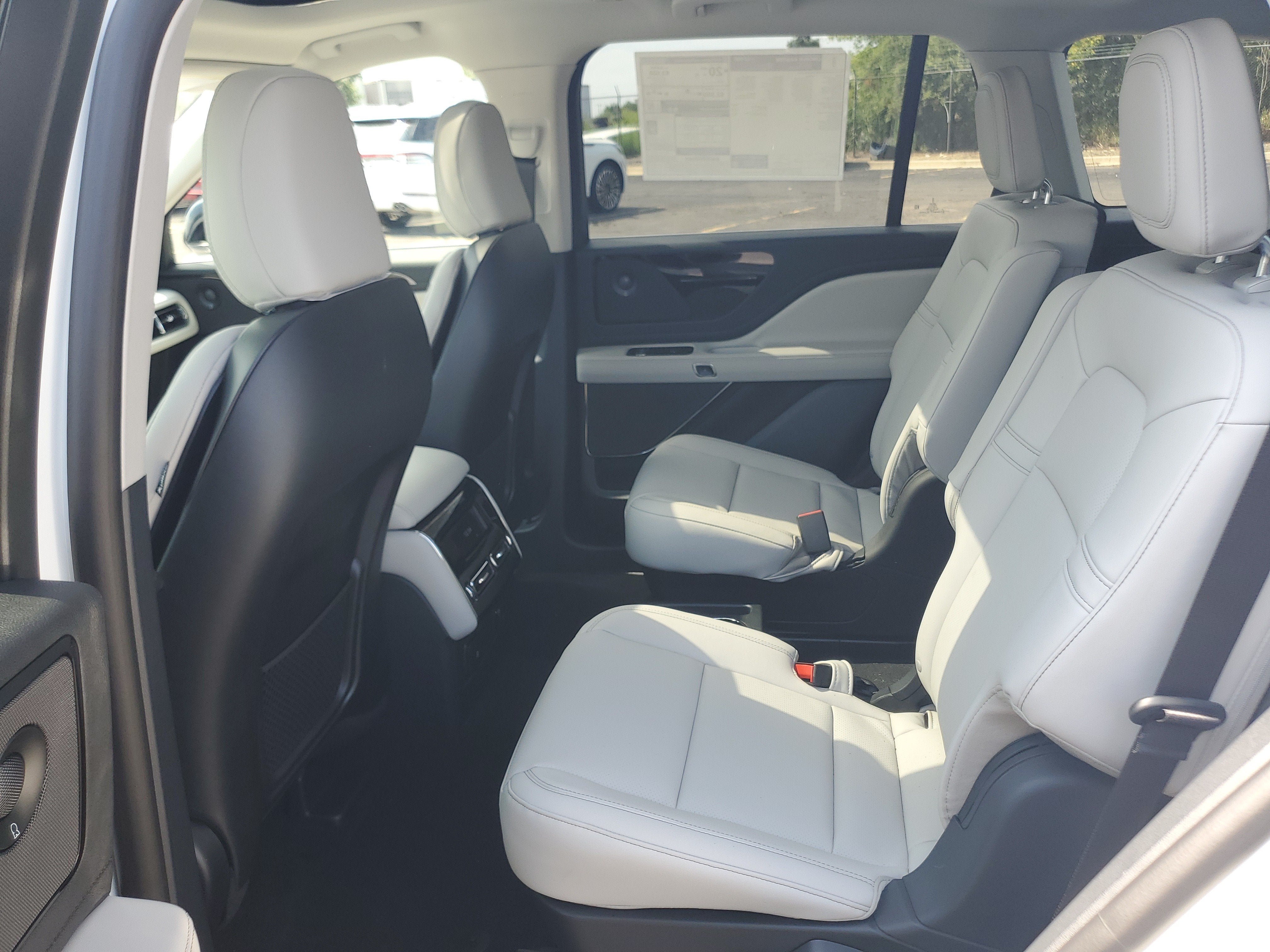 2027 Lincoln Aviator Premiere