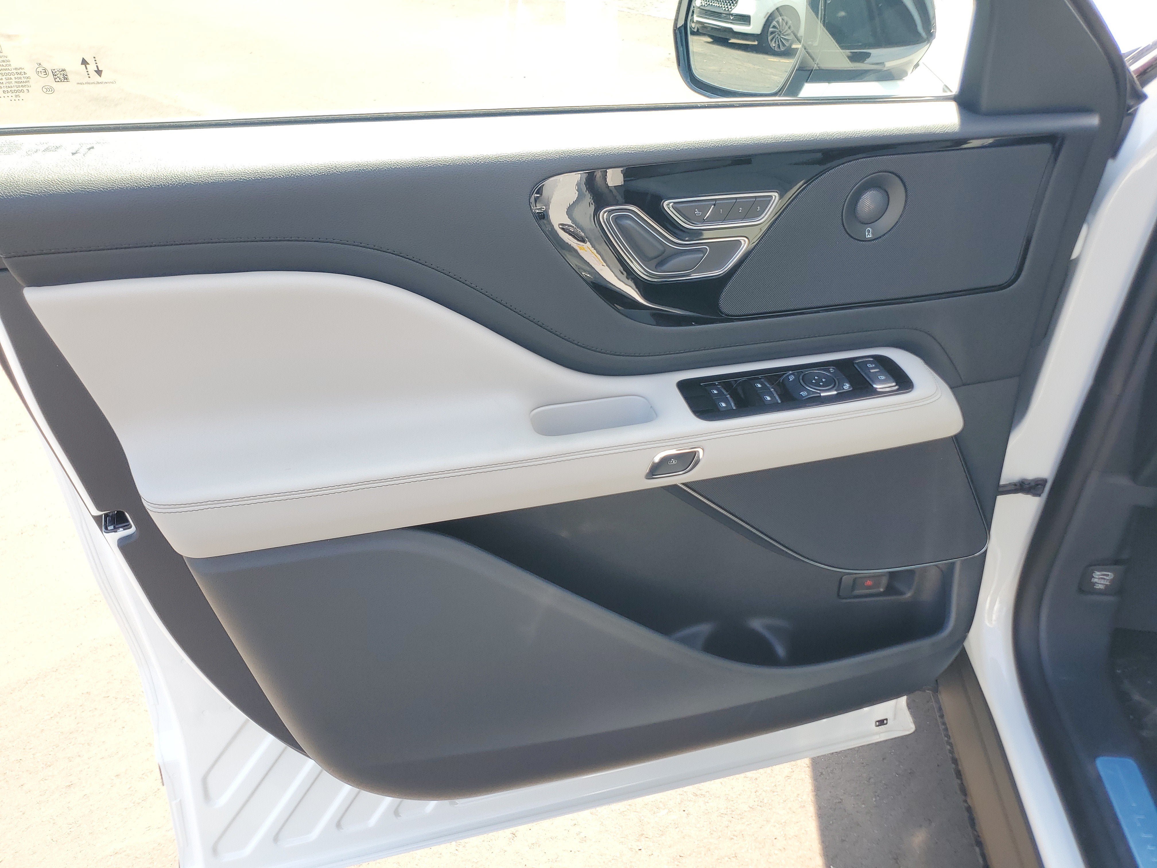 2027 Lincoln Aviator Premiere