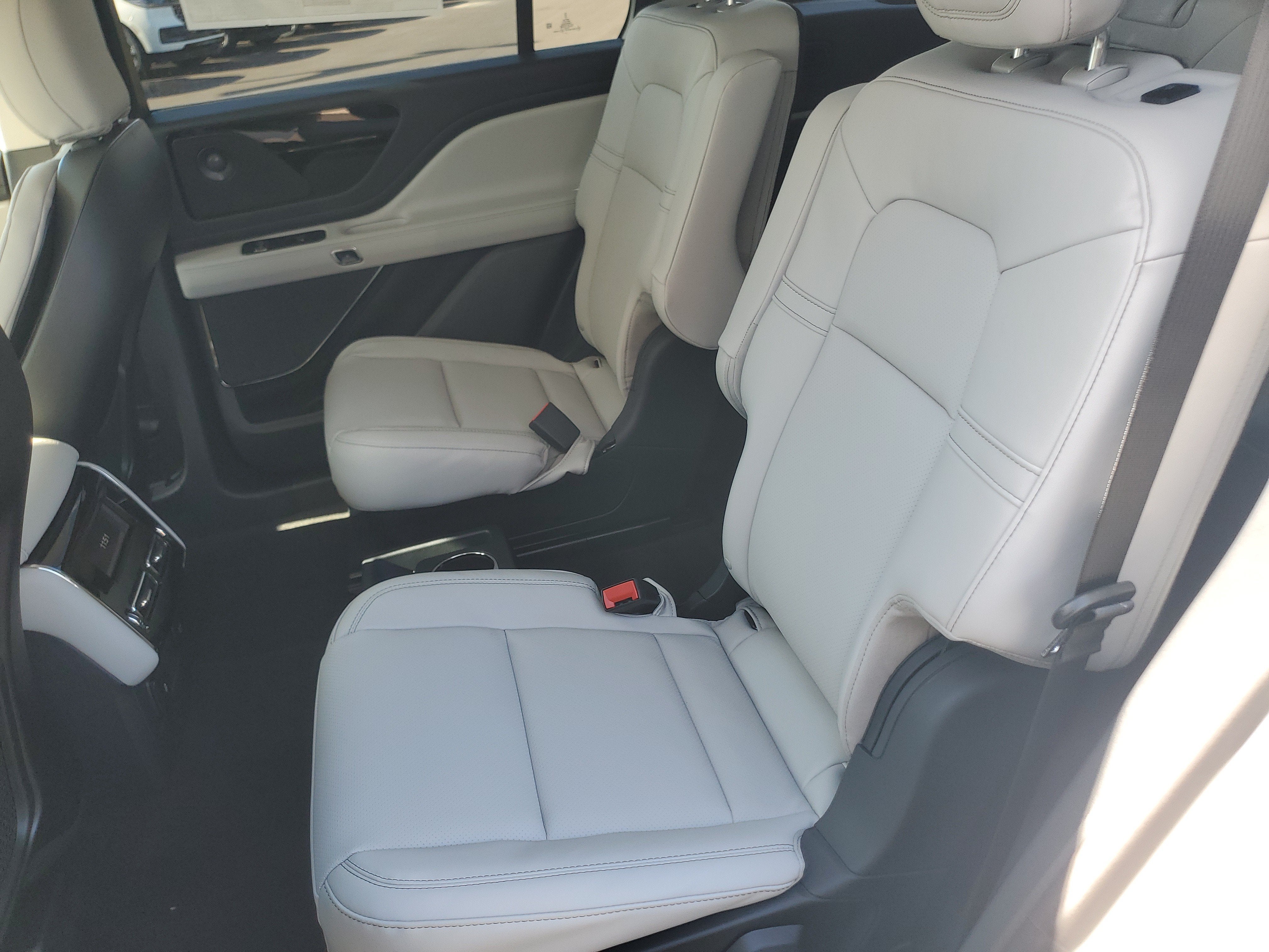 2027 Lincoln Aviator Premiere