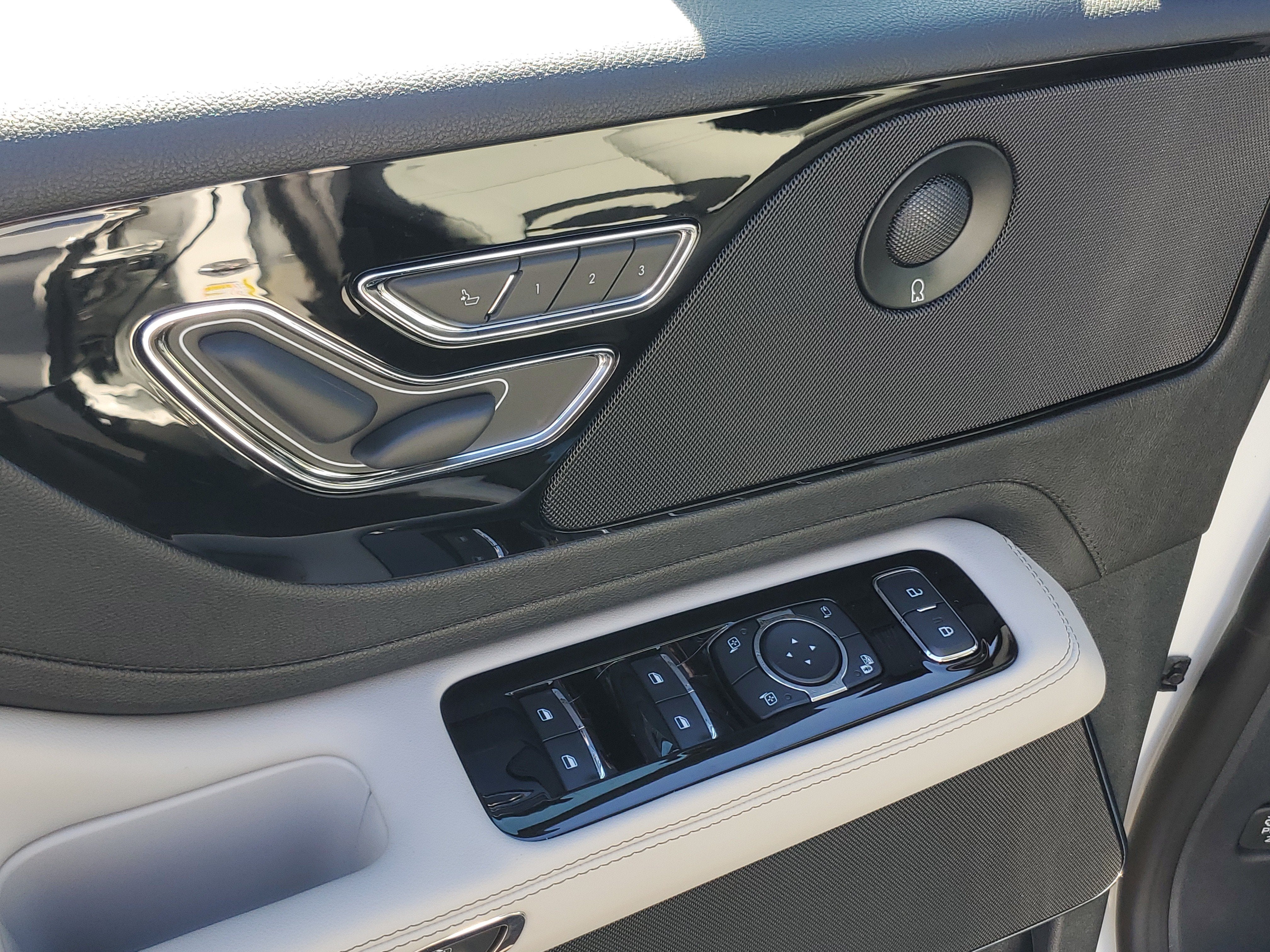 2027 Lincoln Aviator Premiere