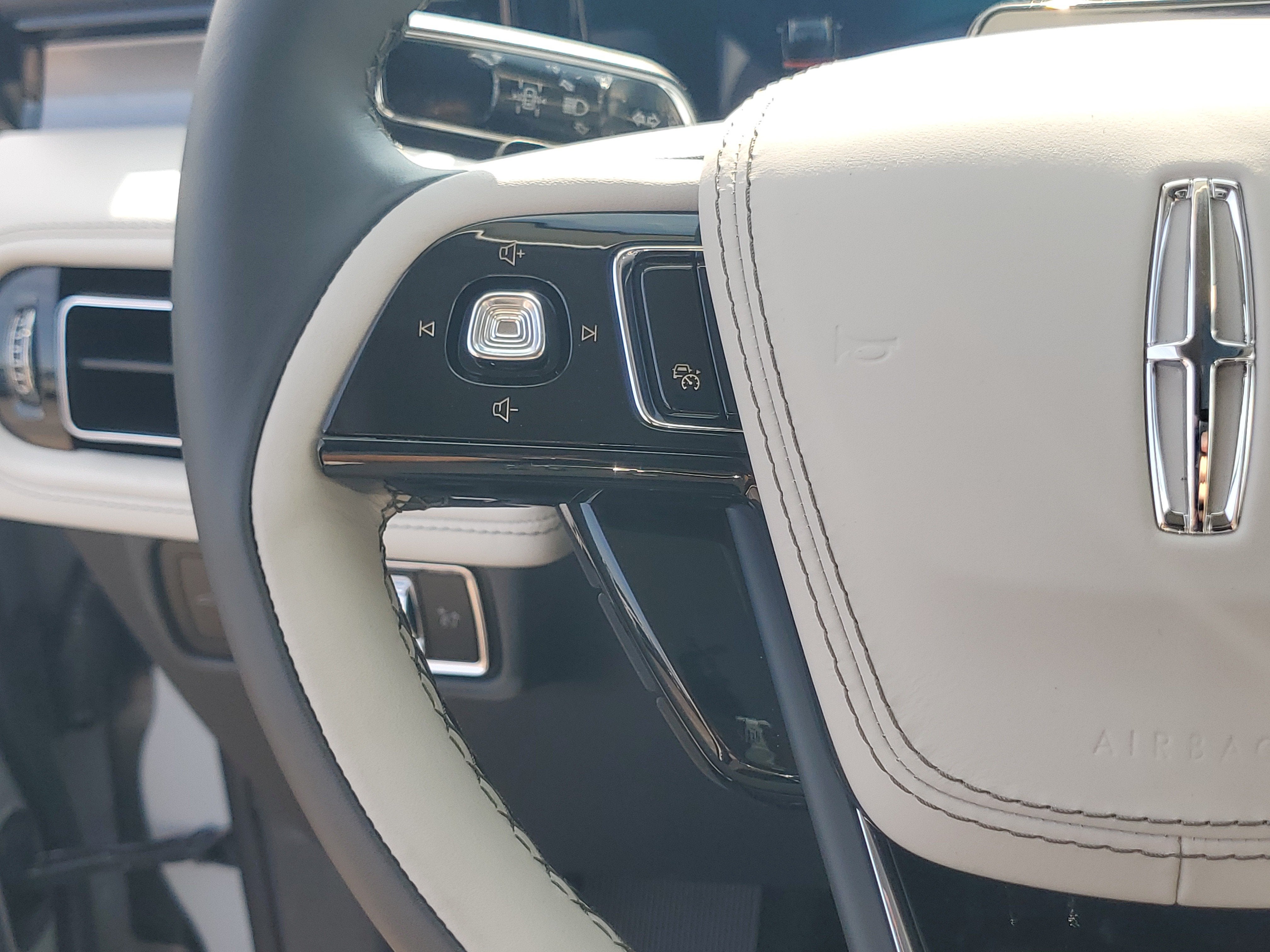 2027 Lincoln Aviator Premiere
