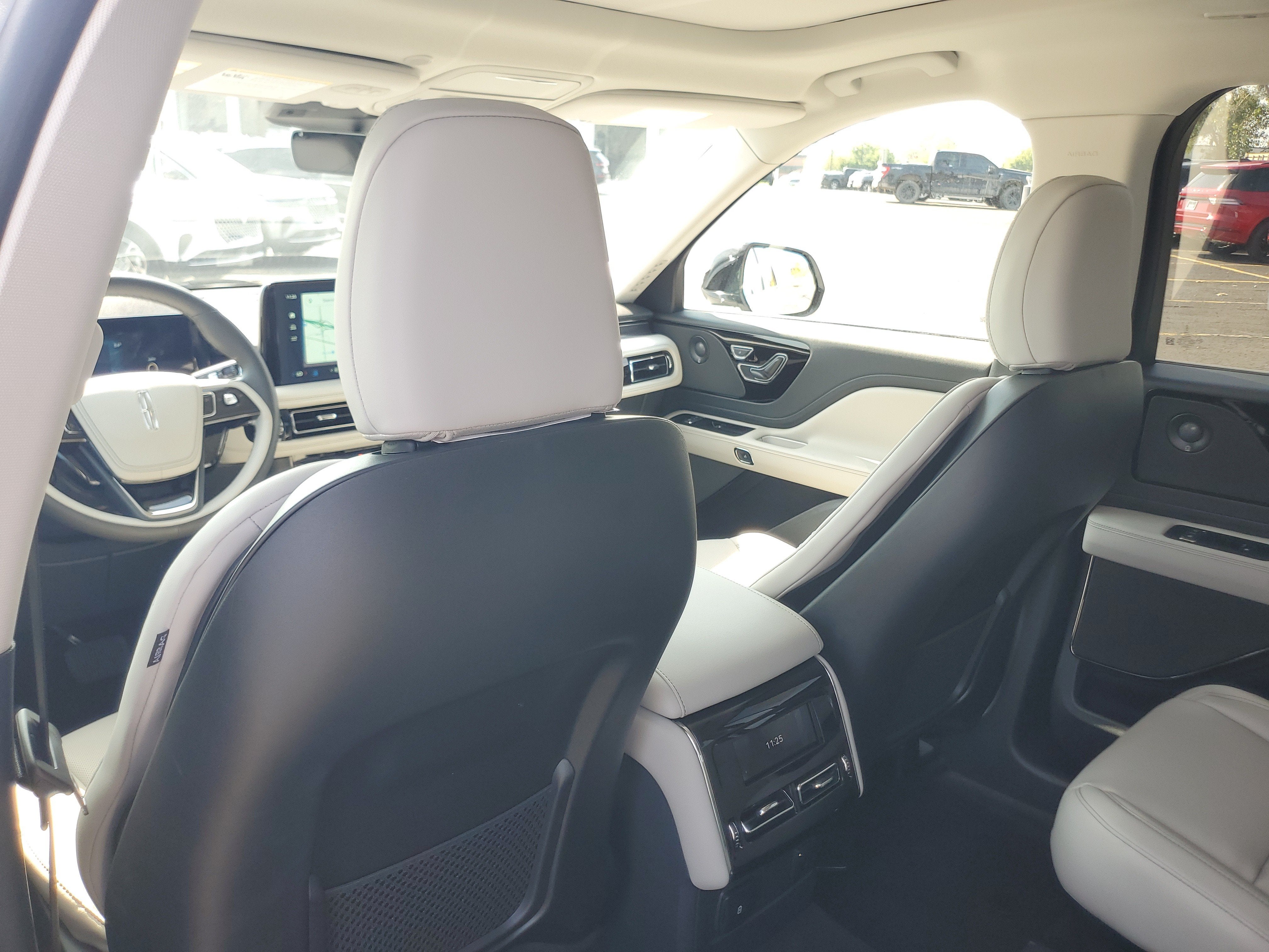 2027 Lincoln Aviator Premiere