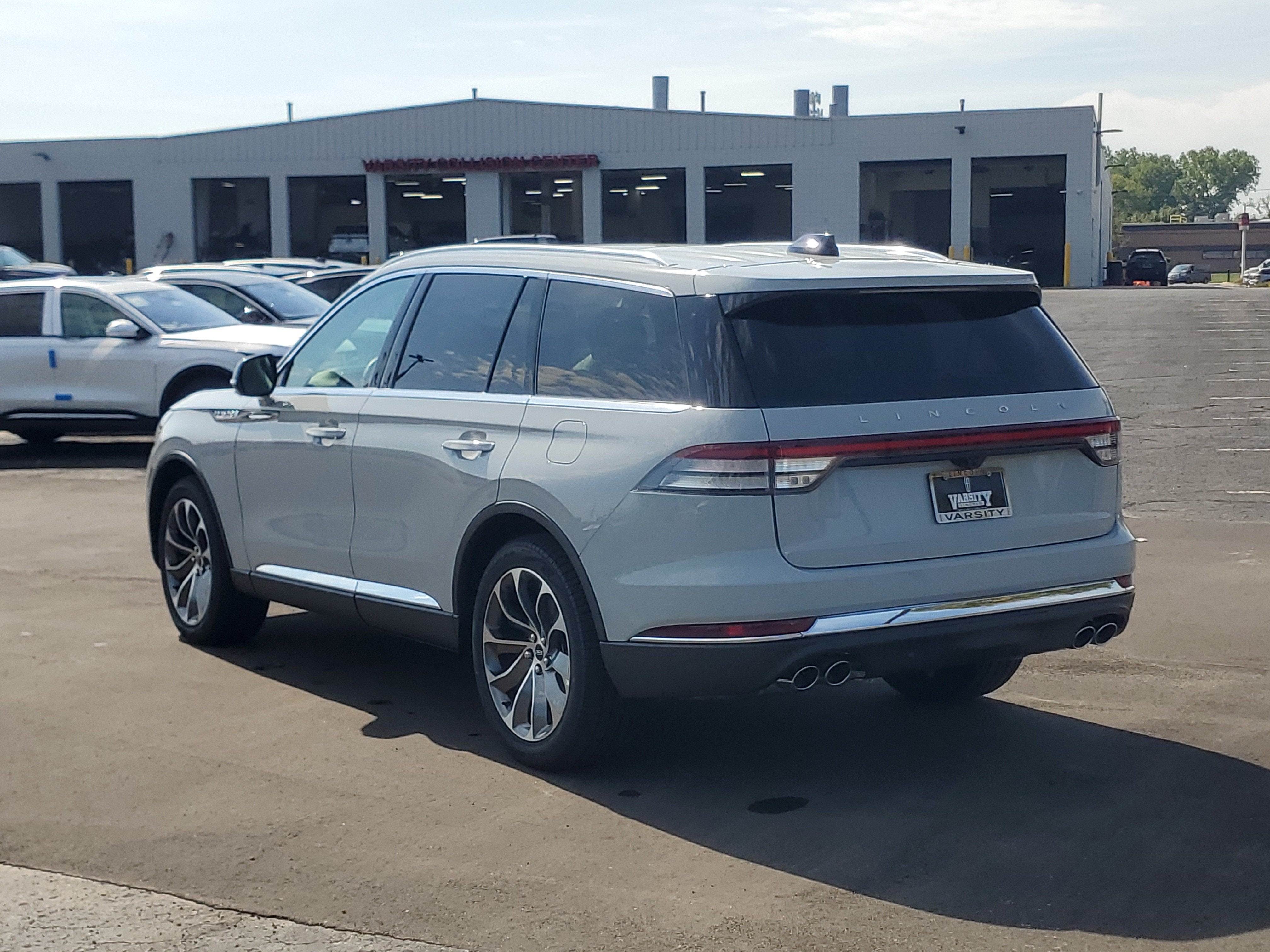 2027 Lincoln Aviator Premiere