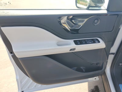 2027 Lincoln Aviator Premiere