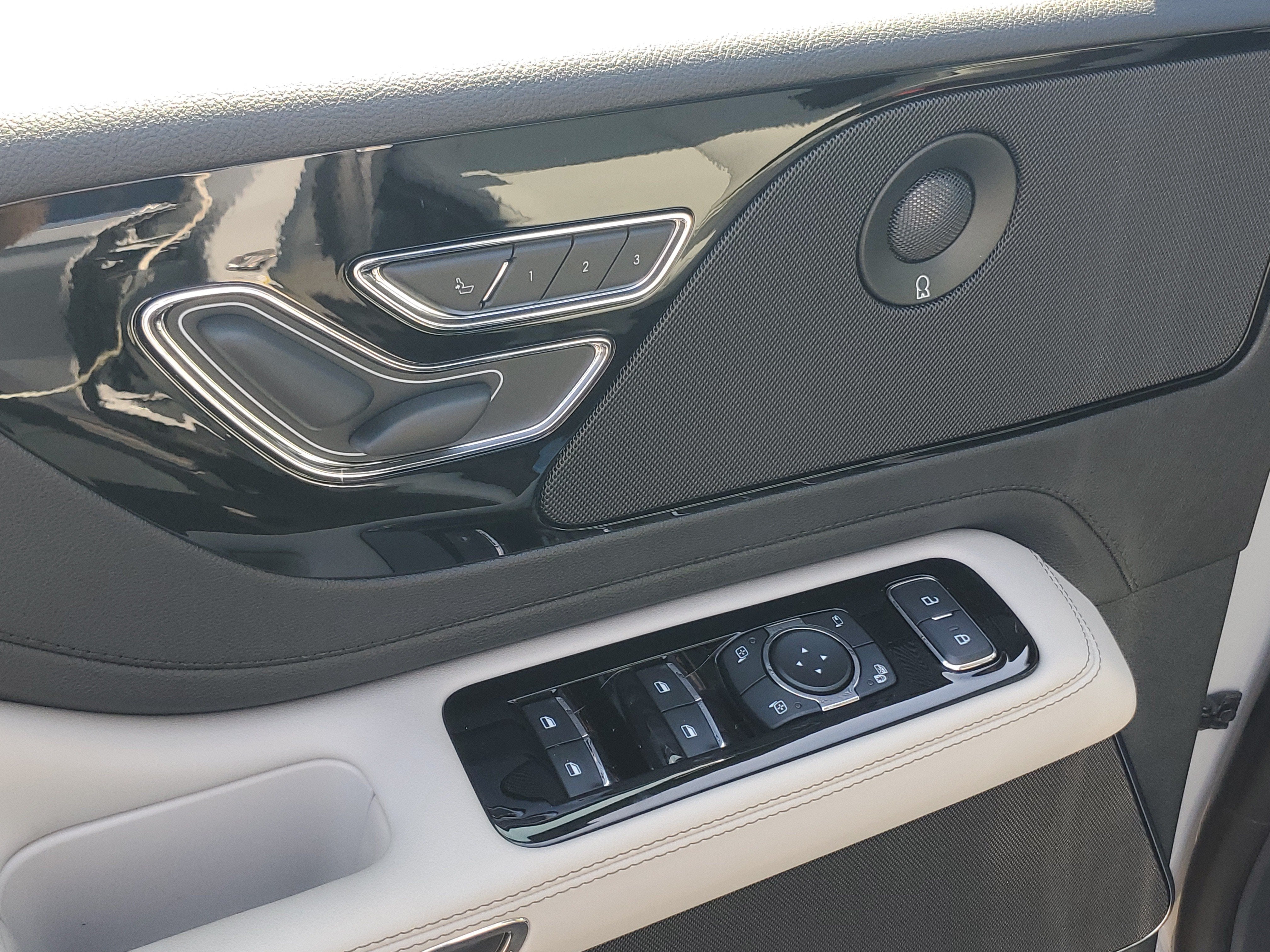 2027 Lincoln Aviator Premiere