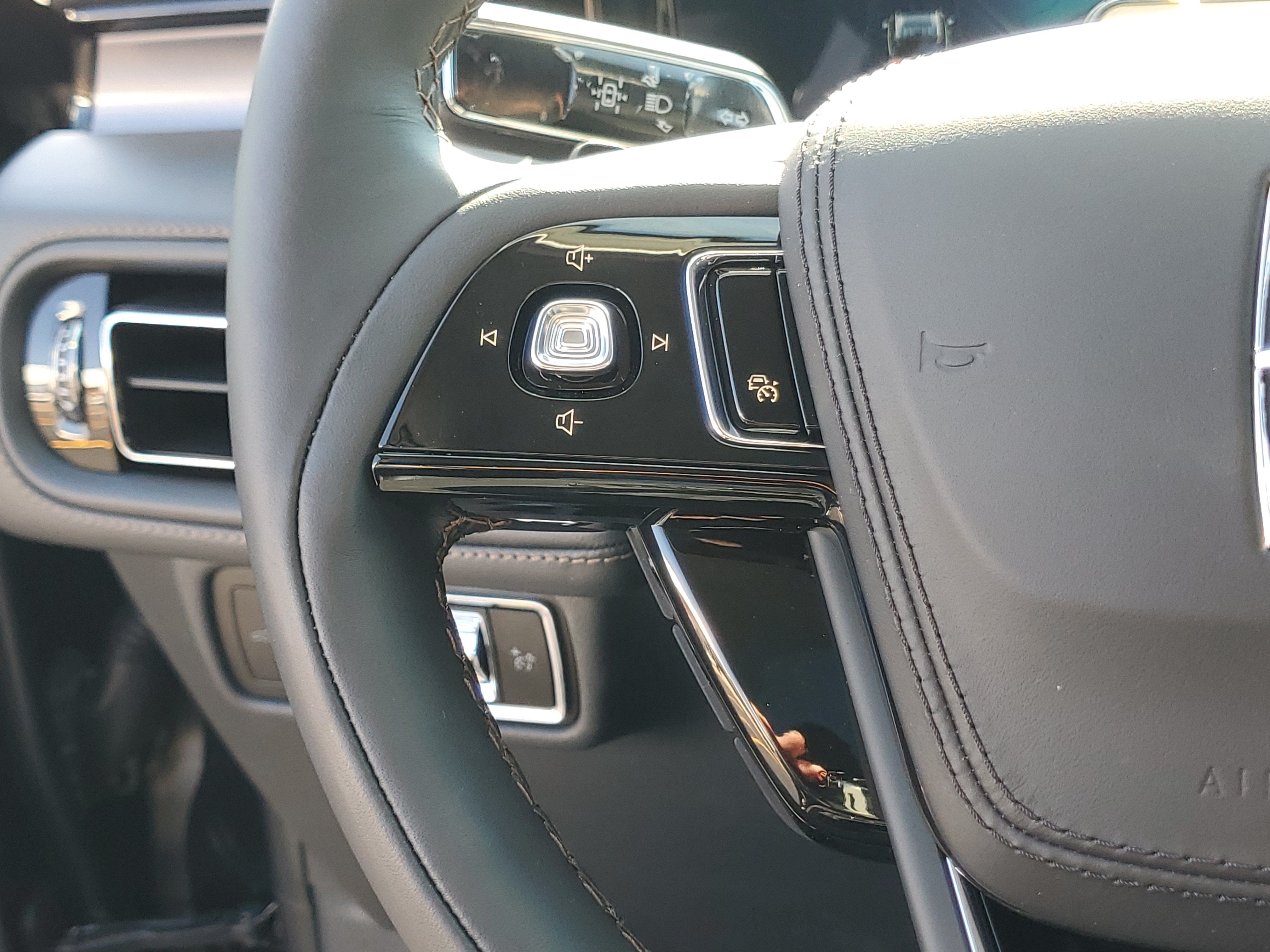2027 Lincoln Aviator Premiere