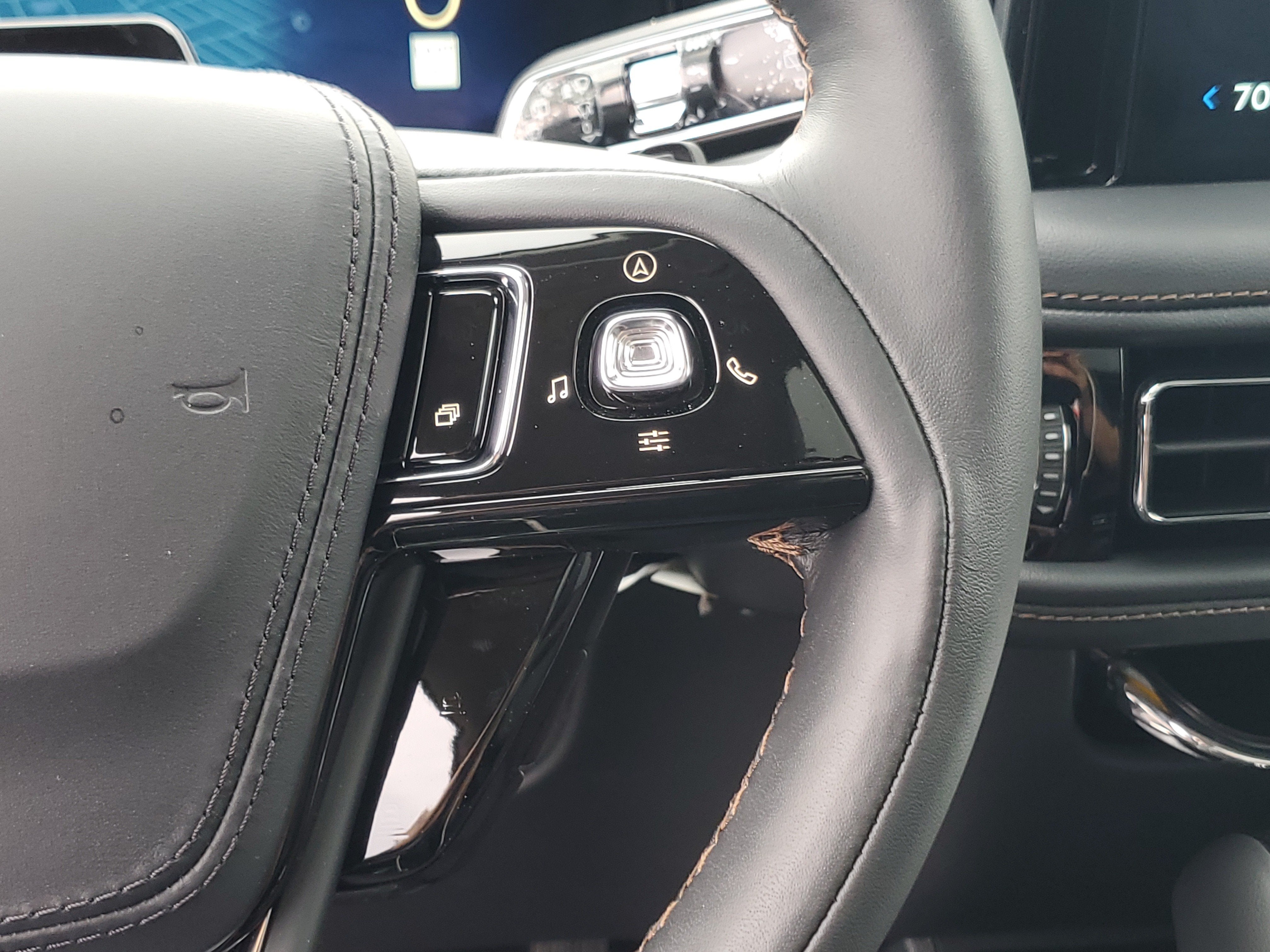 2027 Lincoln Aviator Reserve