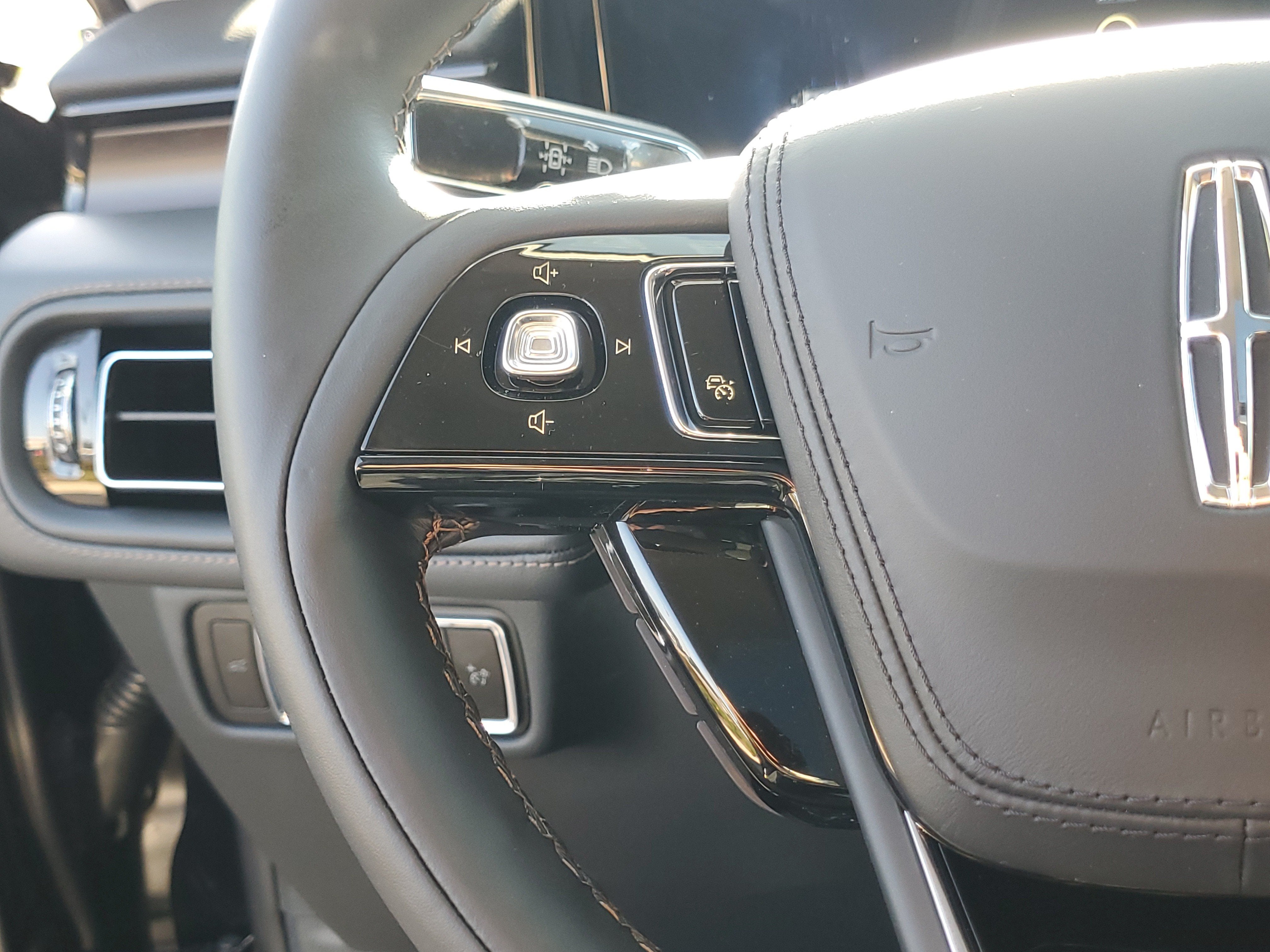 2027 Lincoln Aviator Reserve