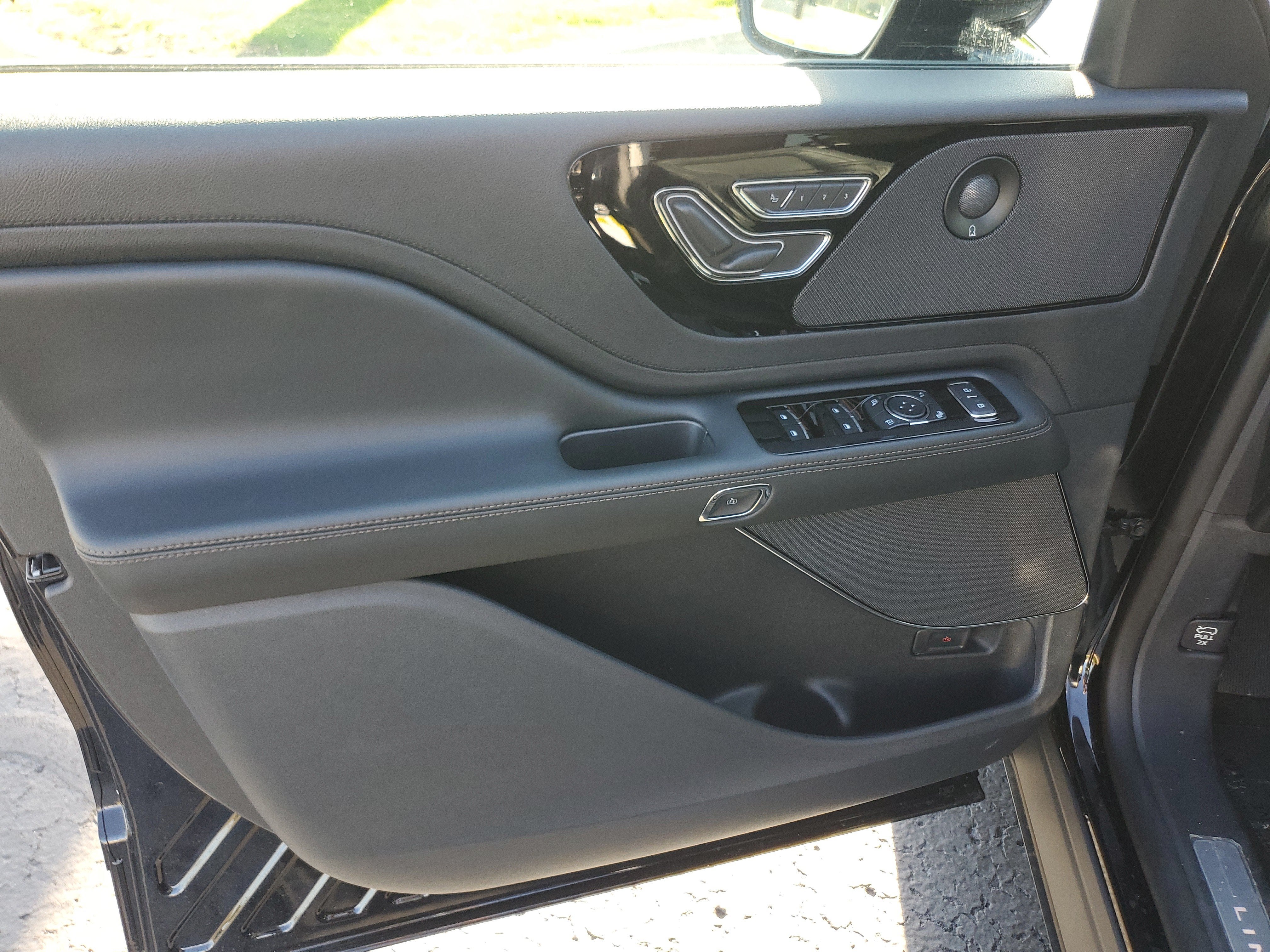 2027 Lincoln Aviator Reserve