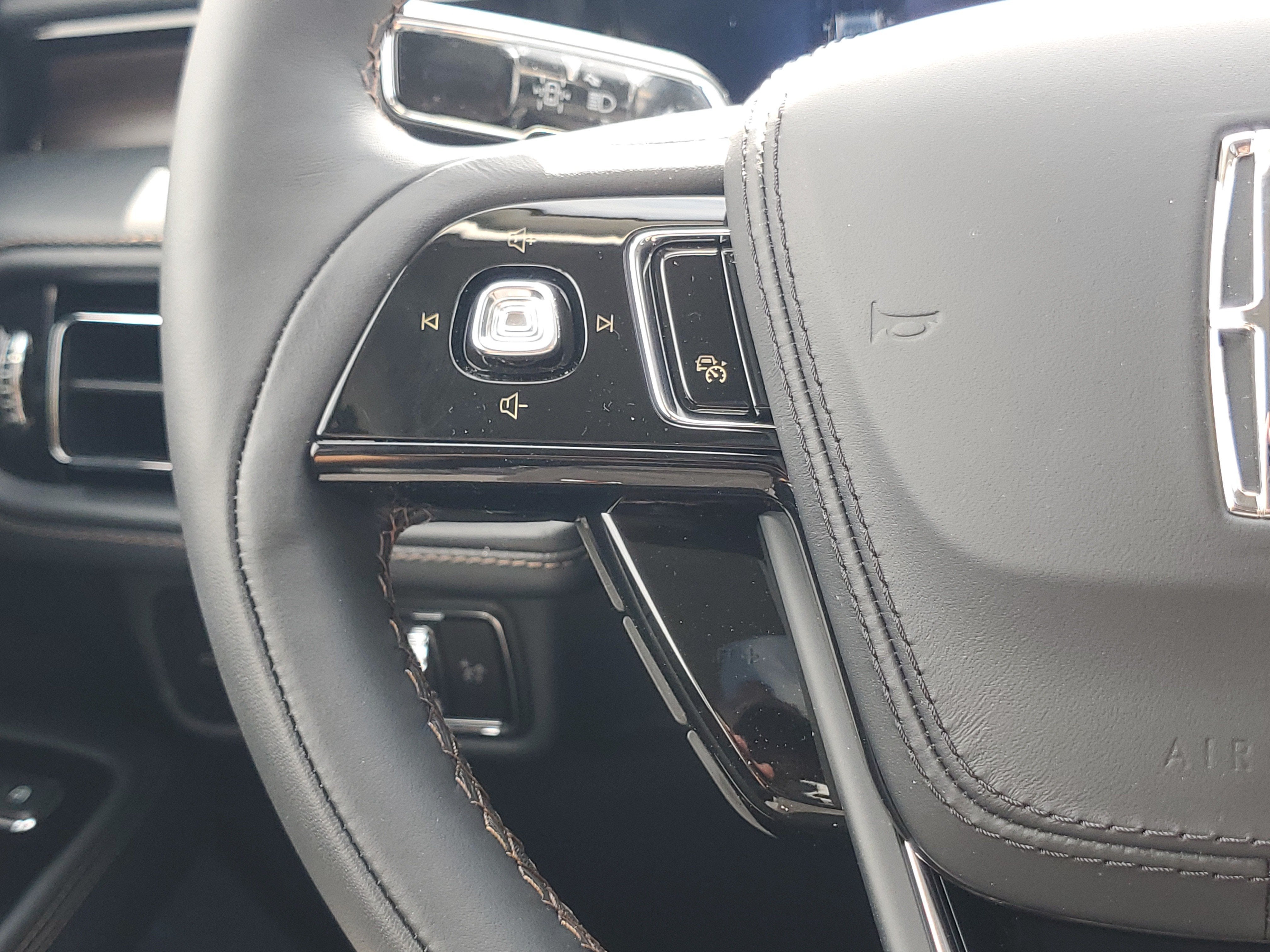 2027 Lincoln Aviator Reserve