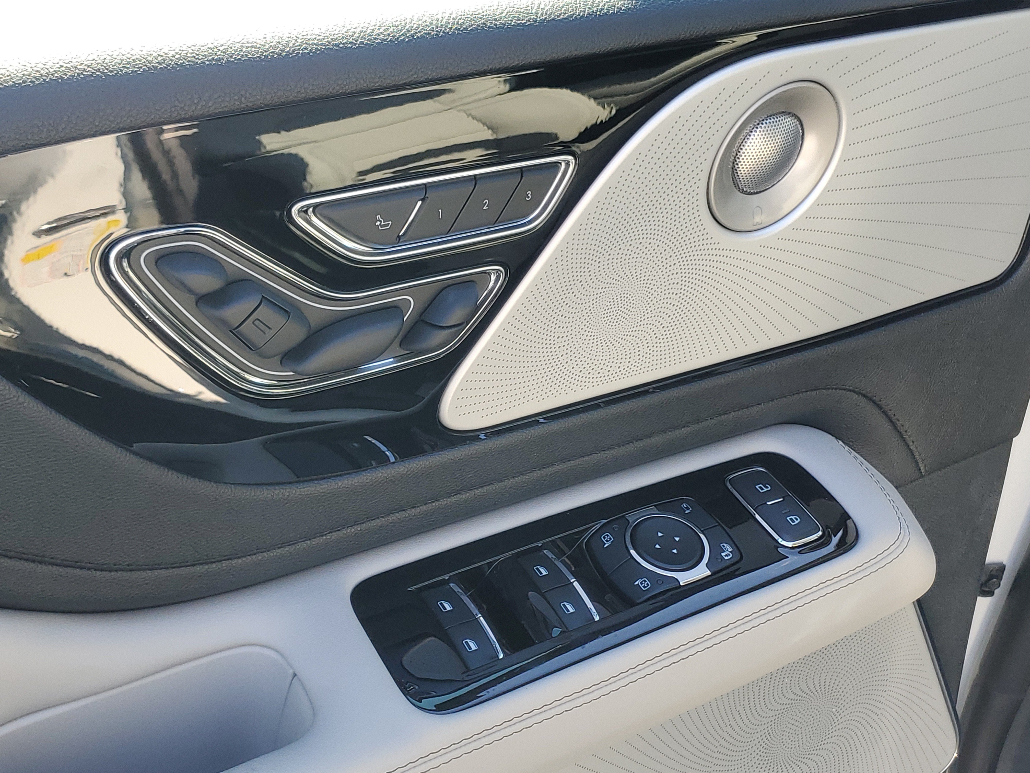 2027 Lincoln Aviator Reserve