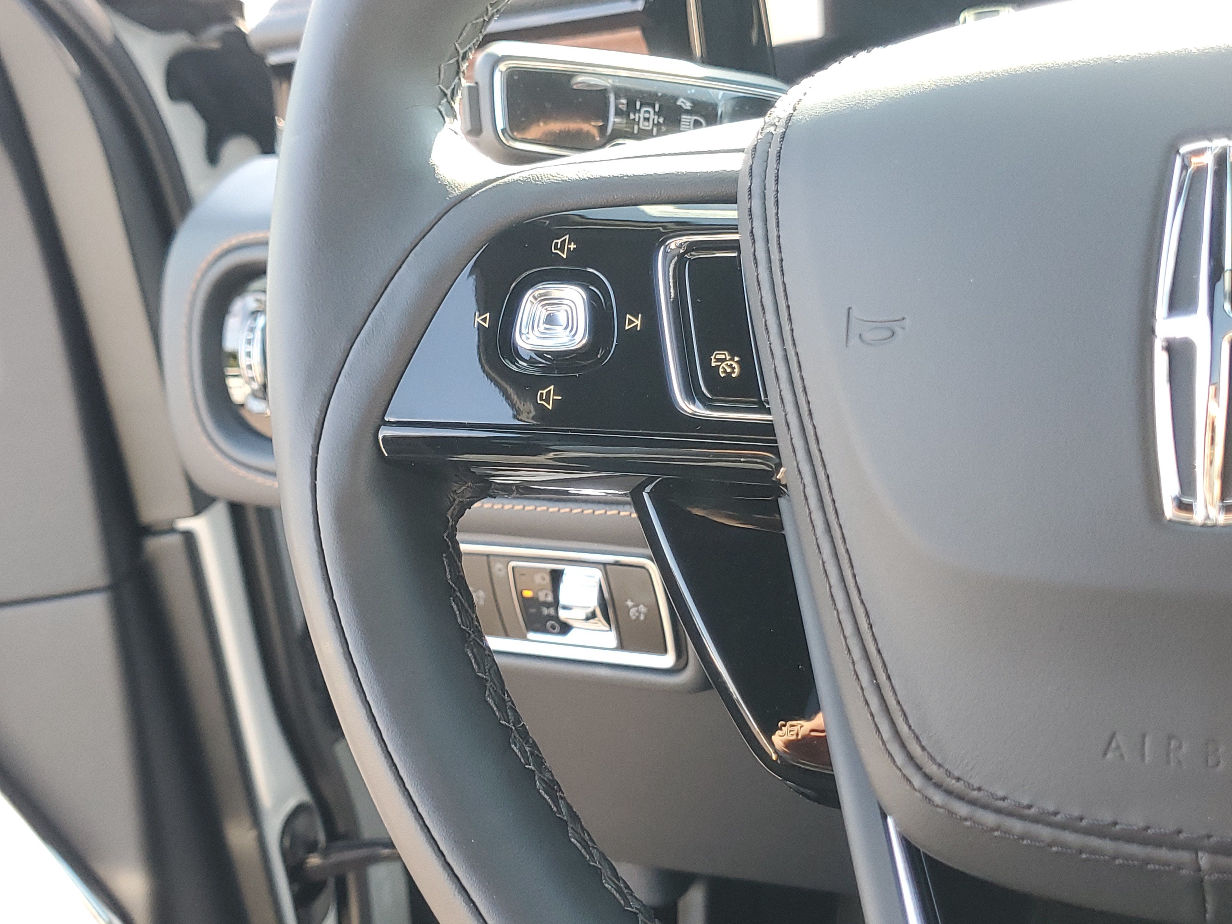 2027 Lincoln Aviator Black Label