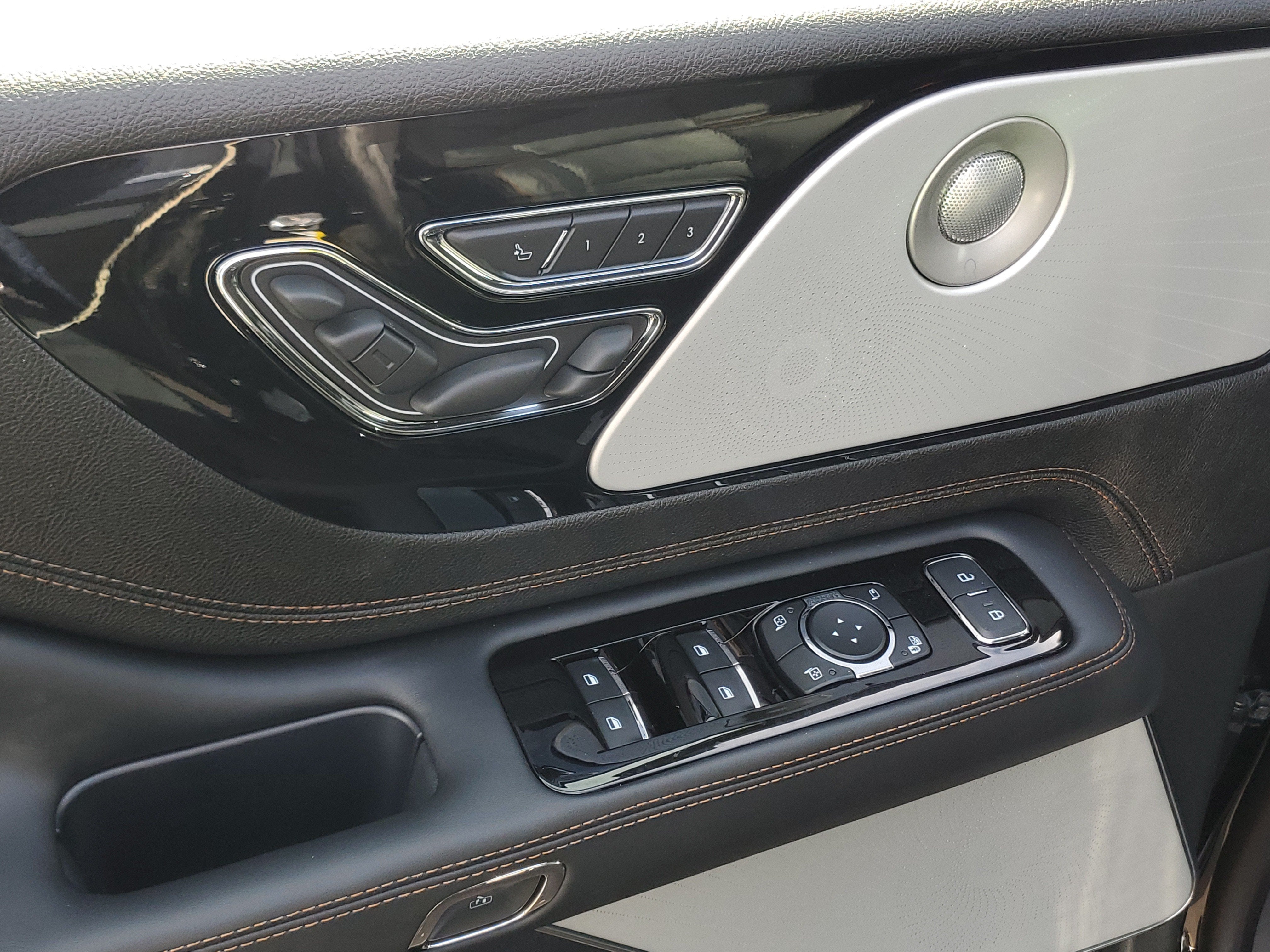 2027 Lincoln Aviator Black Label