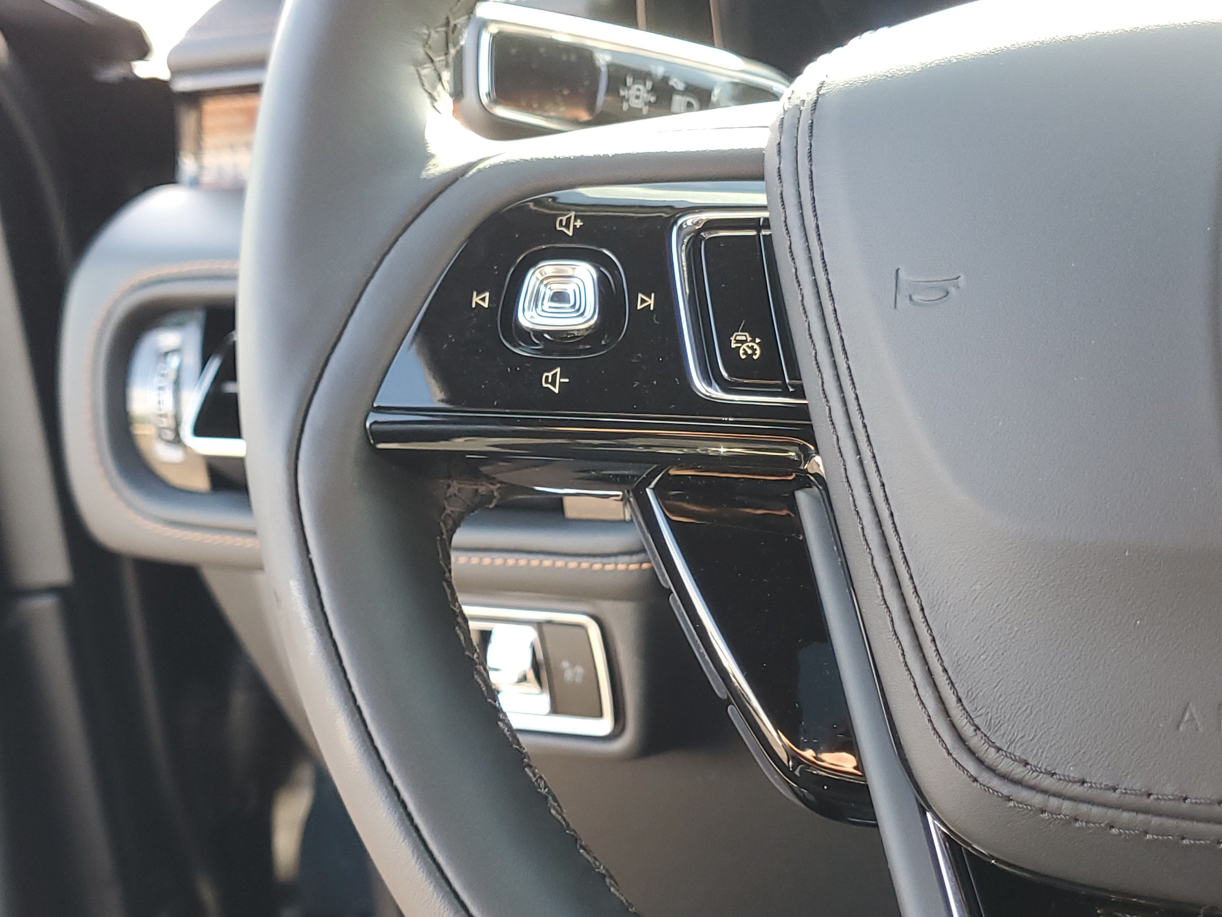 2027 Lincoln Aviator Black Label