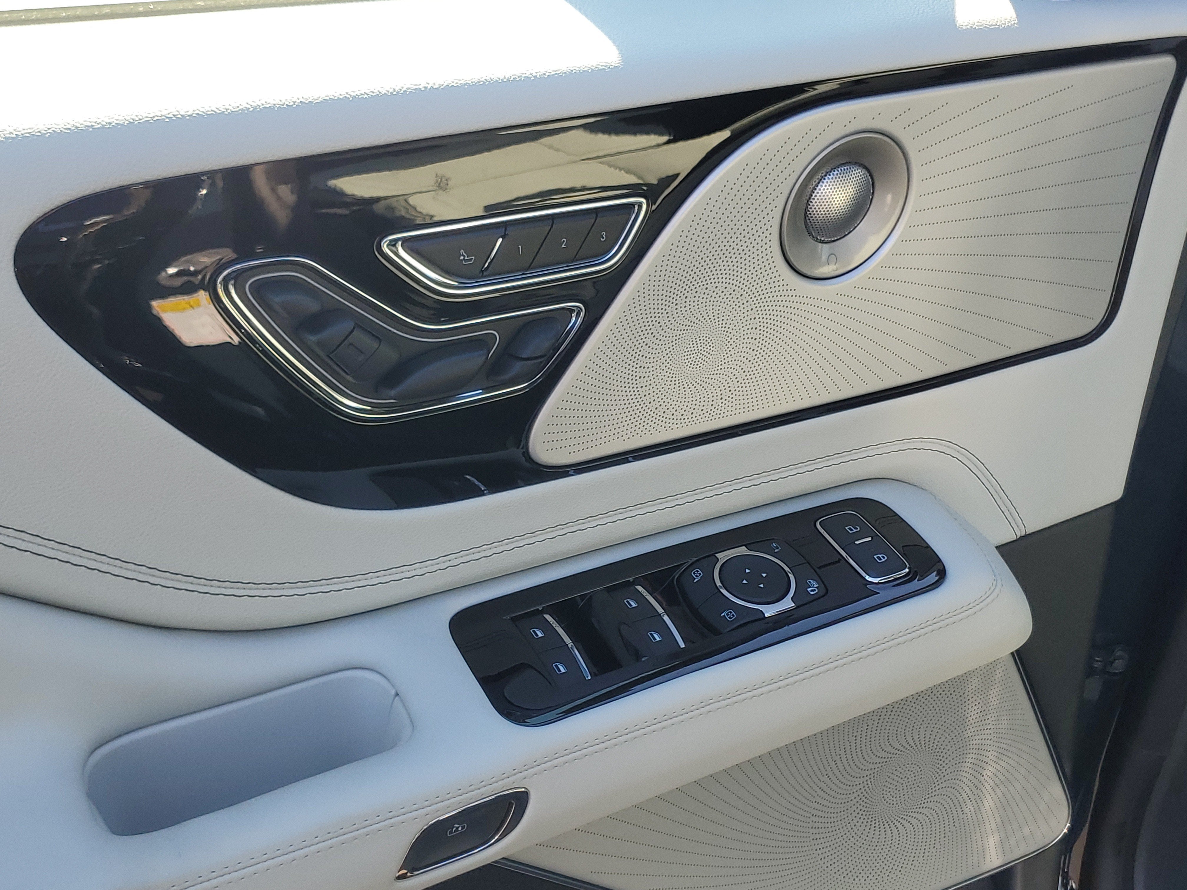 2027 Lincoln Aviator Black Label