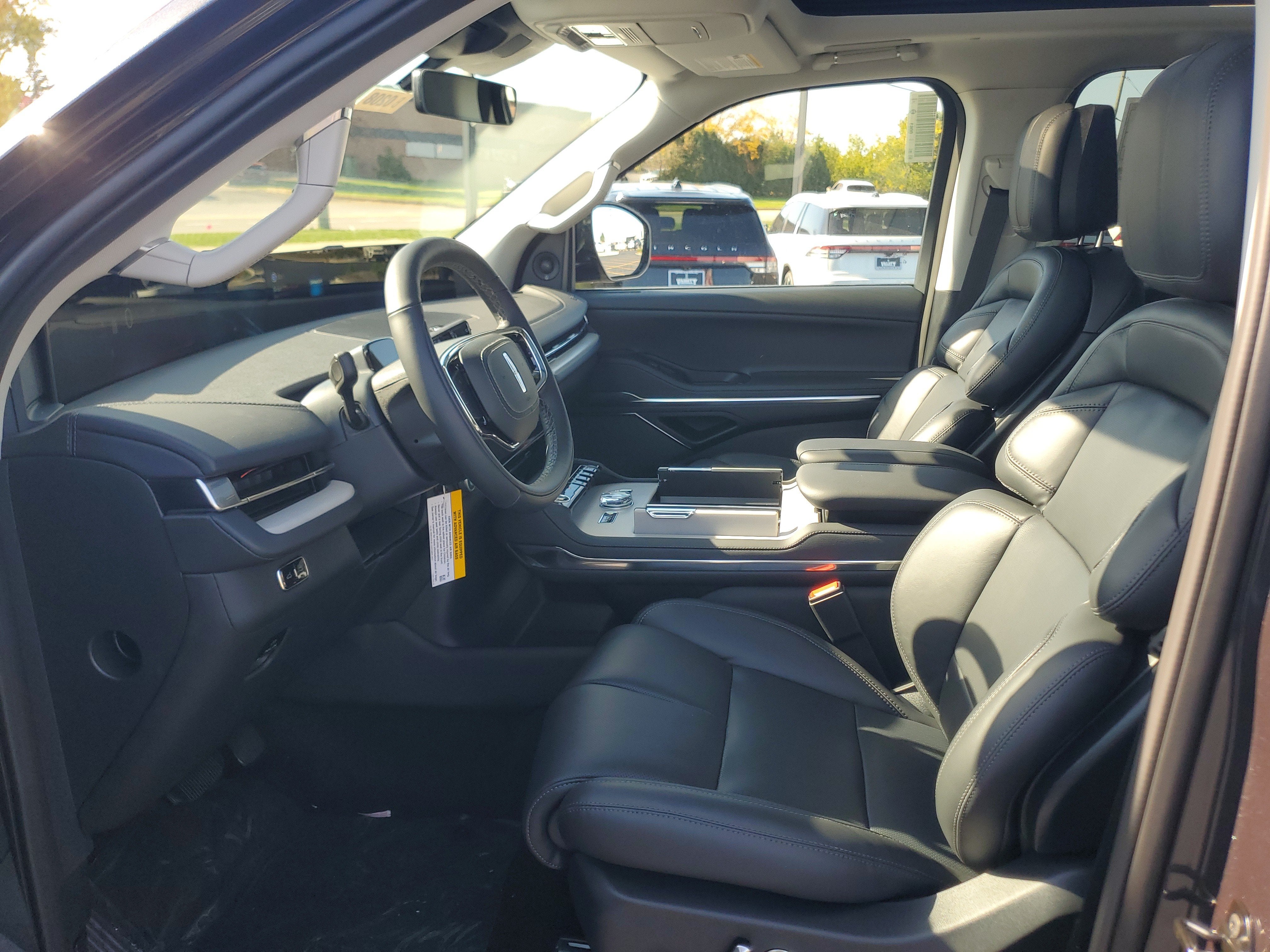 2027 Lincoln Navigator Reserve