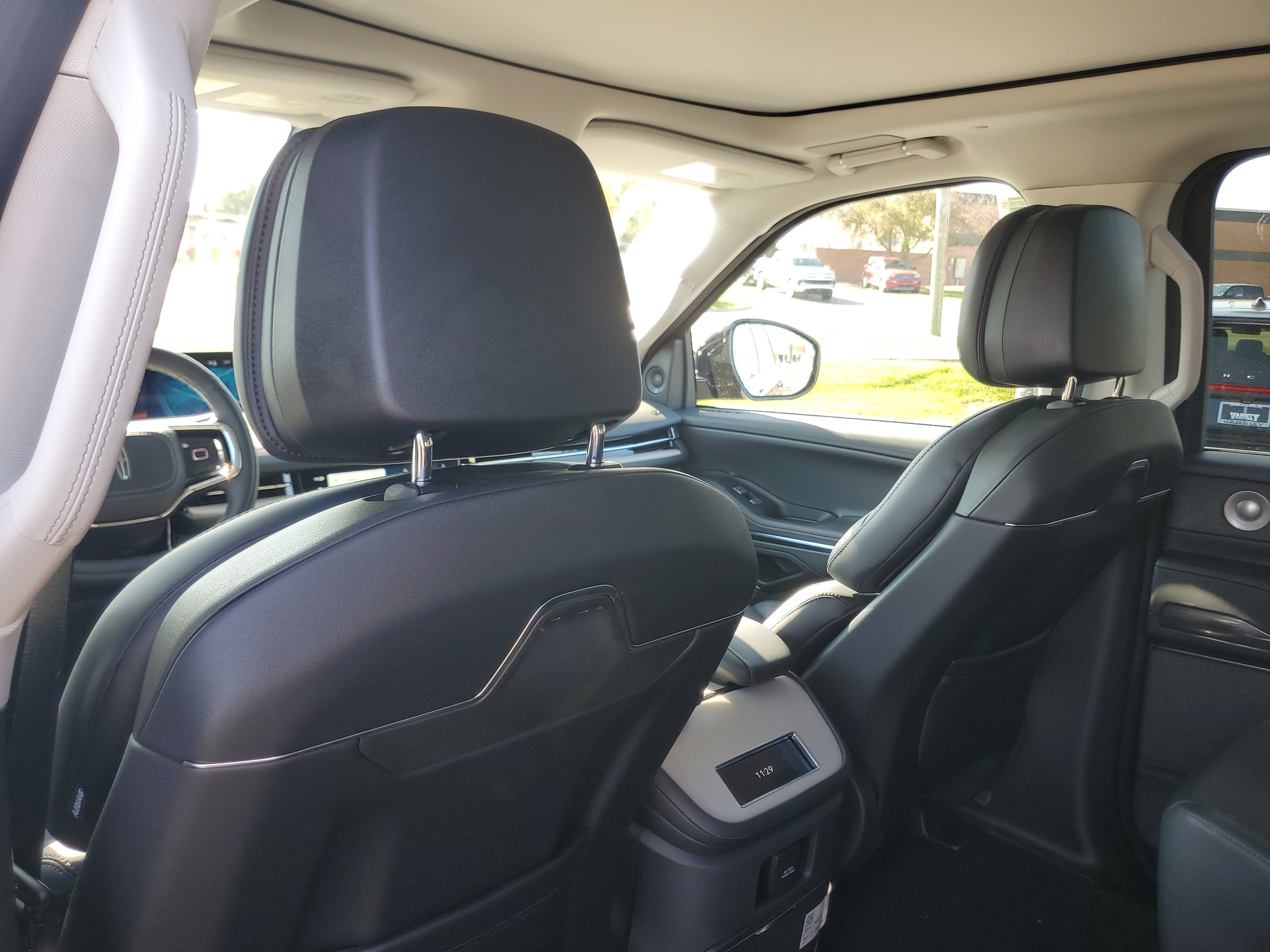 2027 Lincoln Navigator Reserve