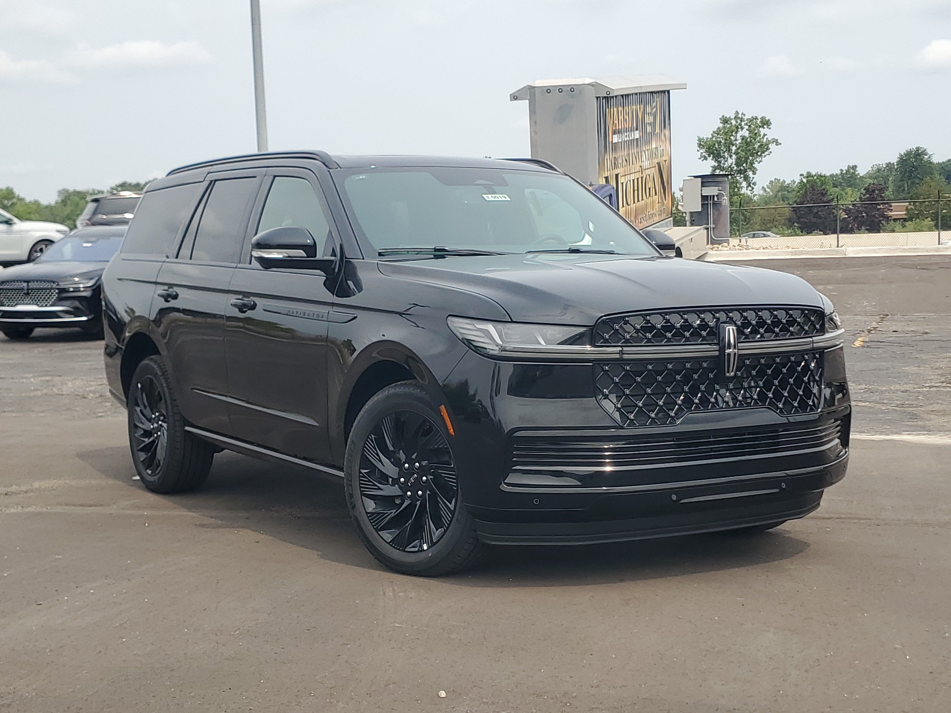 2027 Lincoln Navigator Reserve