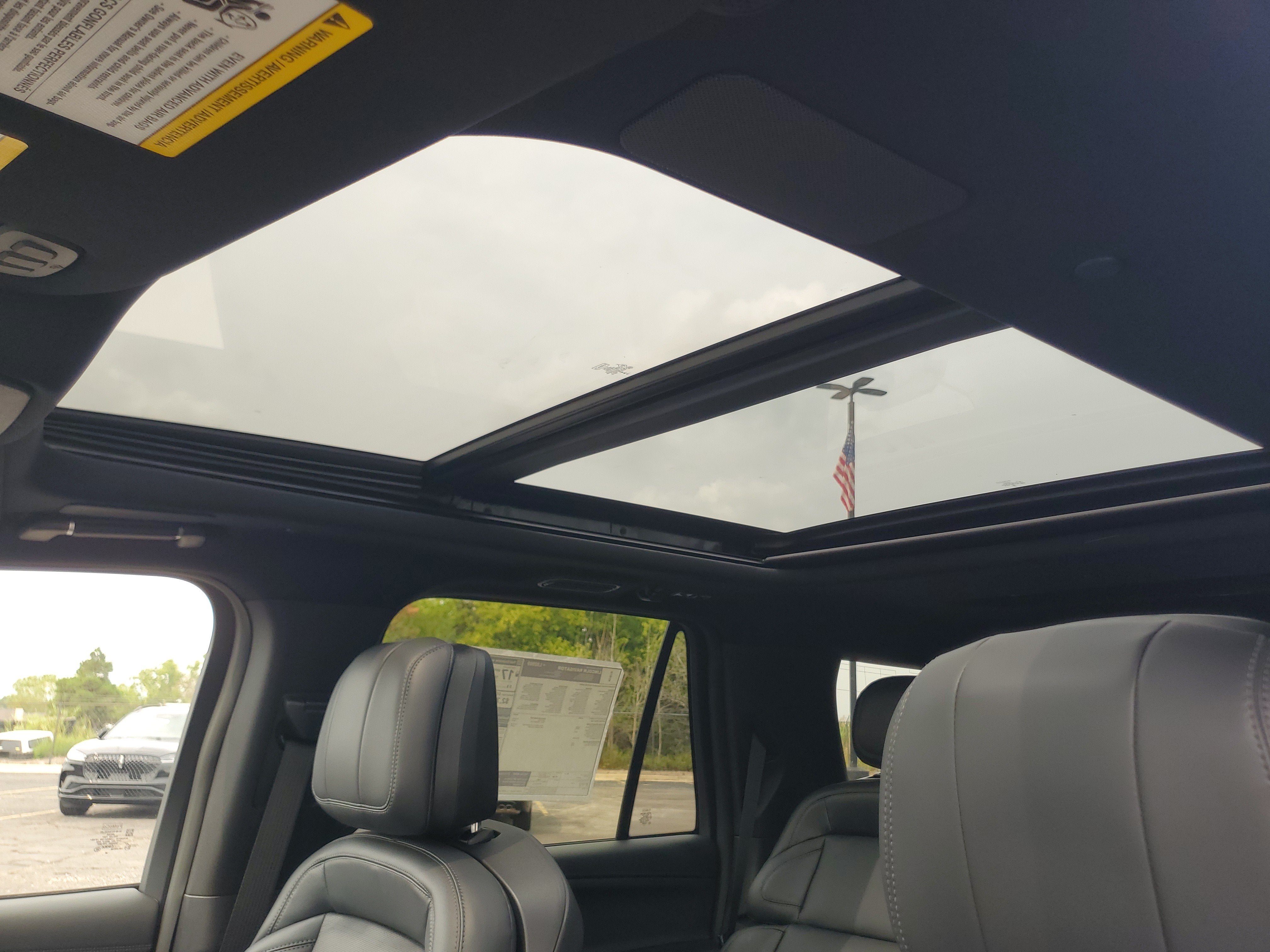 2027 Lincoln Navigator Reserve