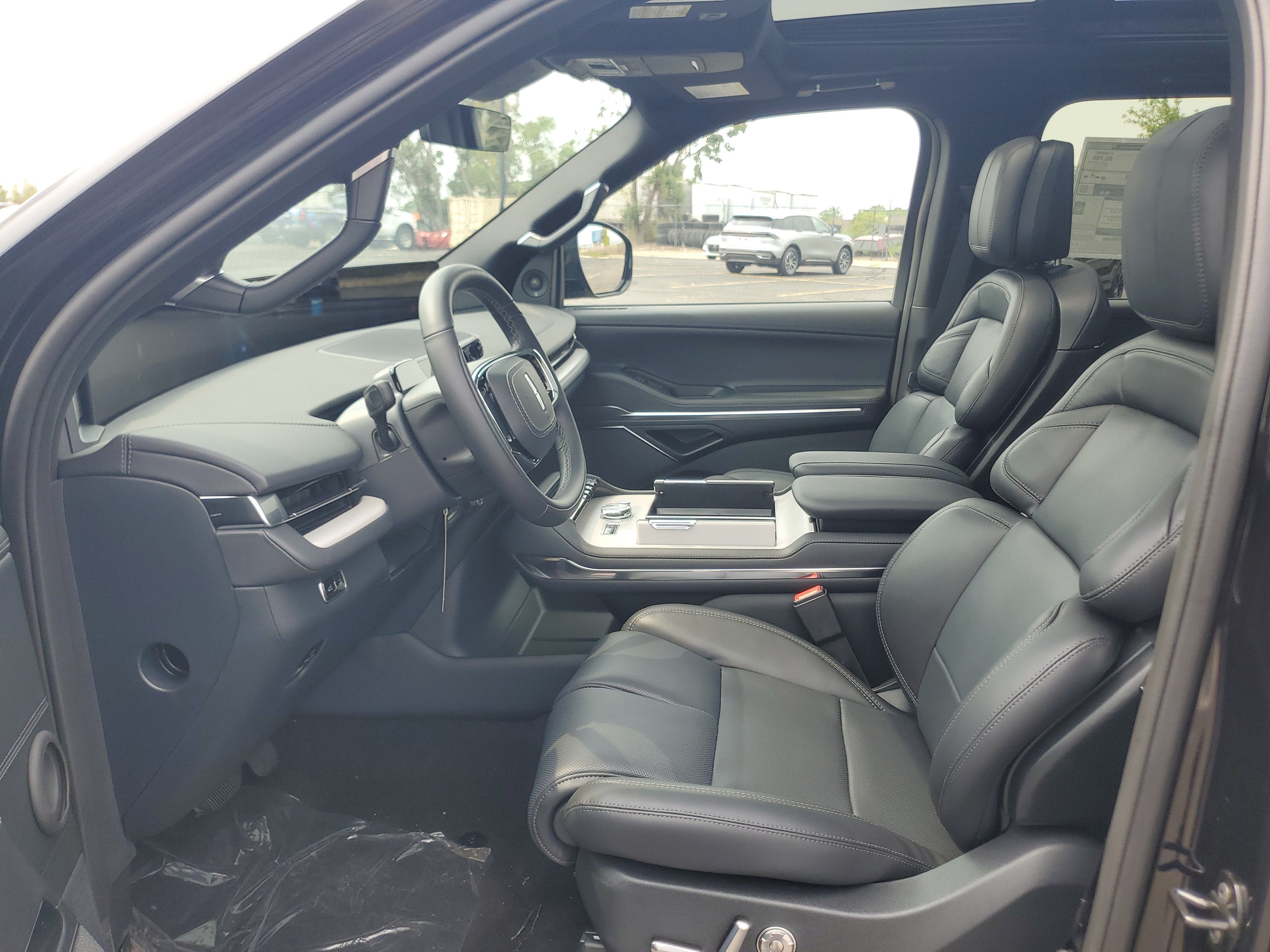 2027 Lincoln Navigator Reserve