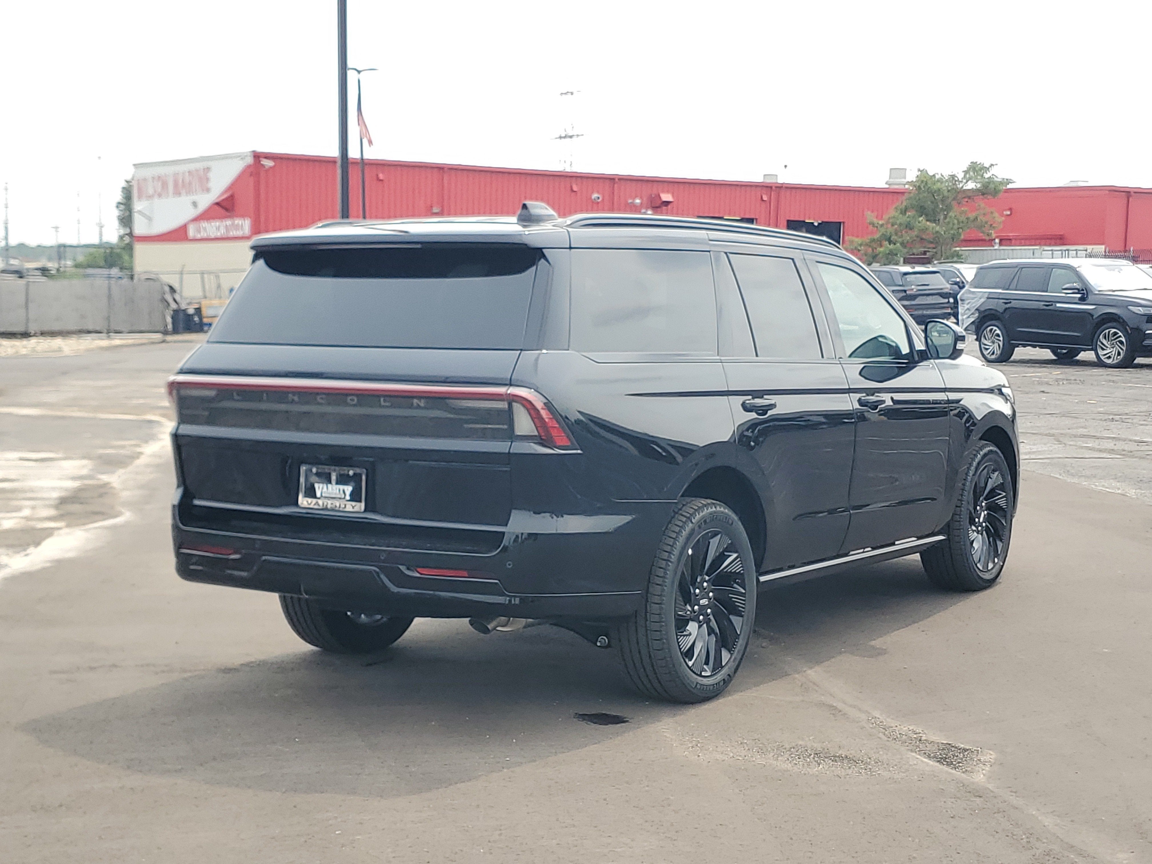 2027 Lincoln Navigator Reserve