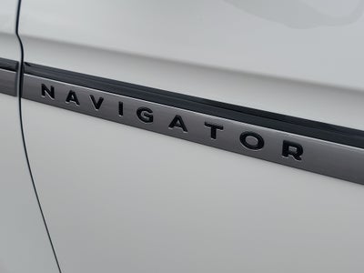 2027 Lincoln Navigator Reserve
