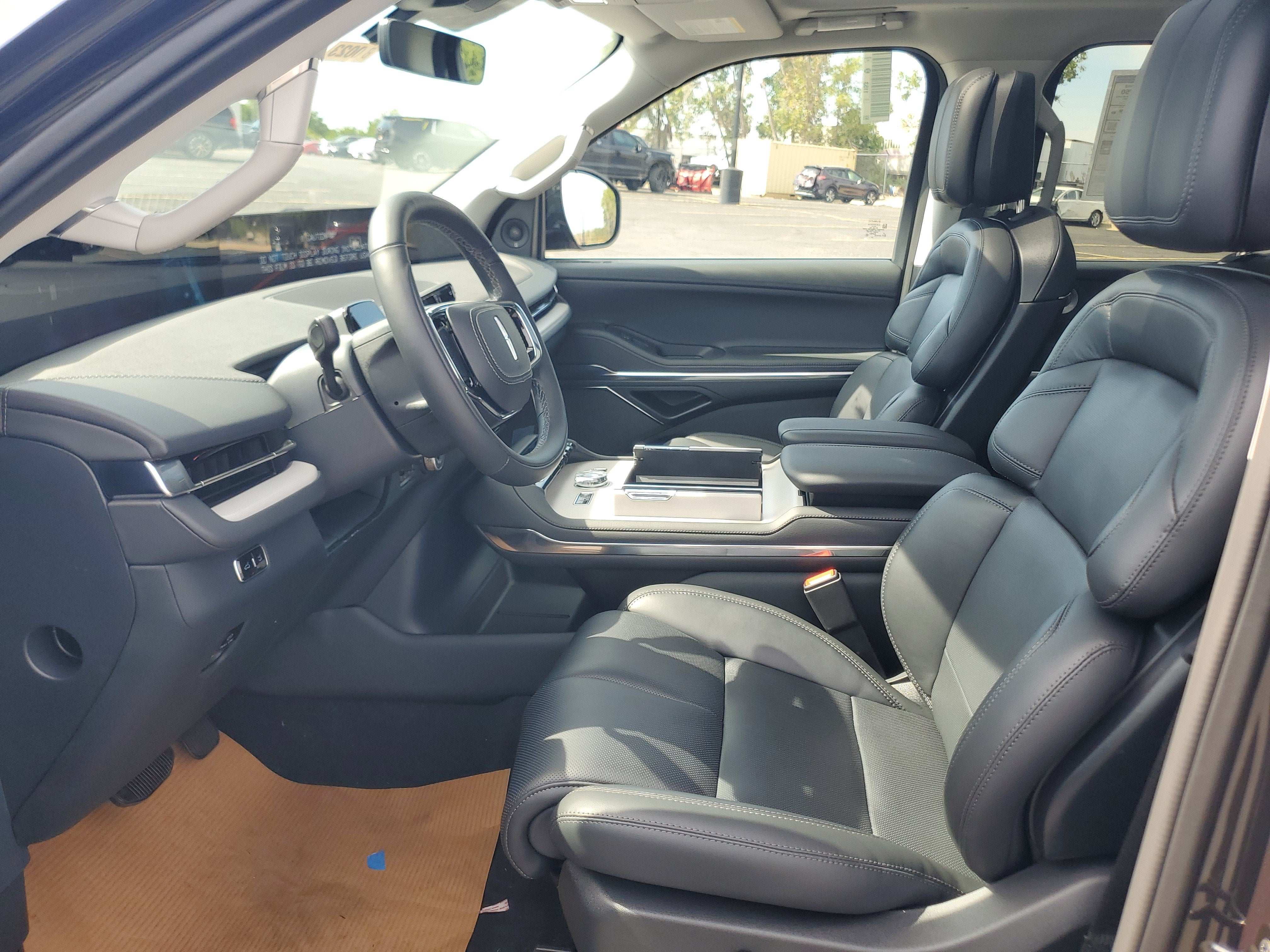 2027 Lincoln Navigator Reserve