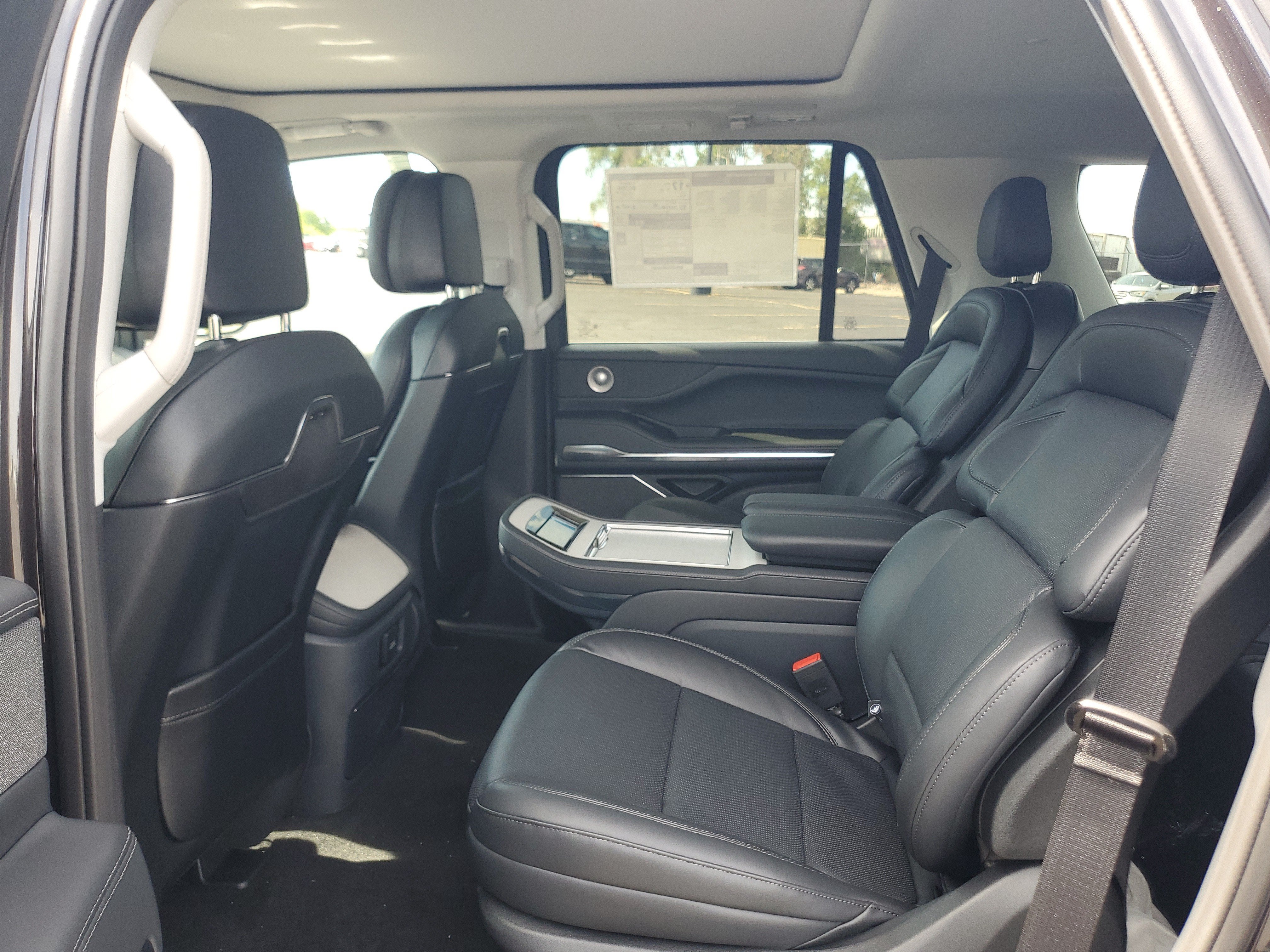 2027 Lincoln Navigator Reserve