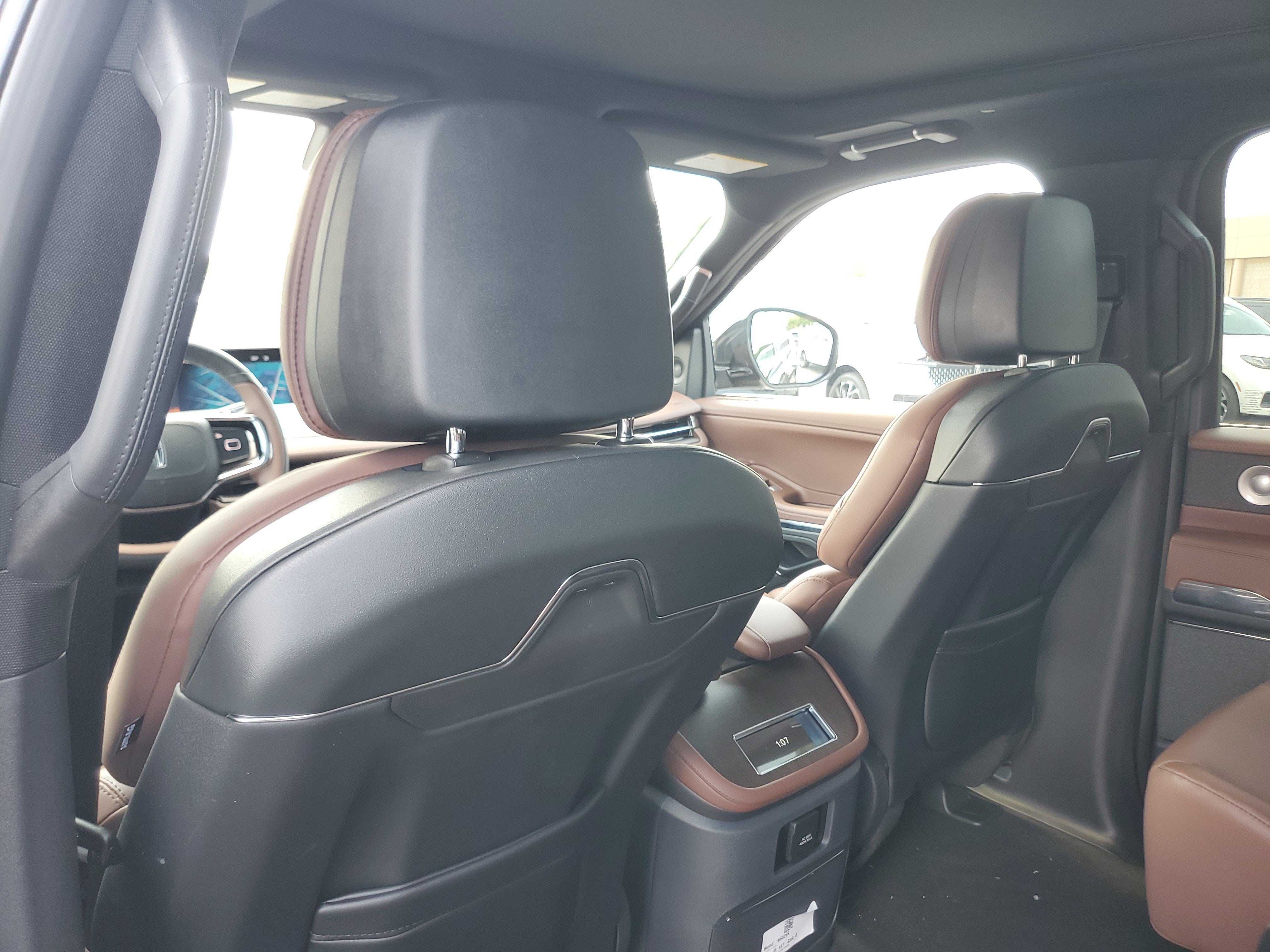 2027 Lincoln Navigator Reserve