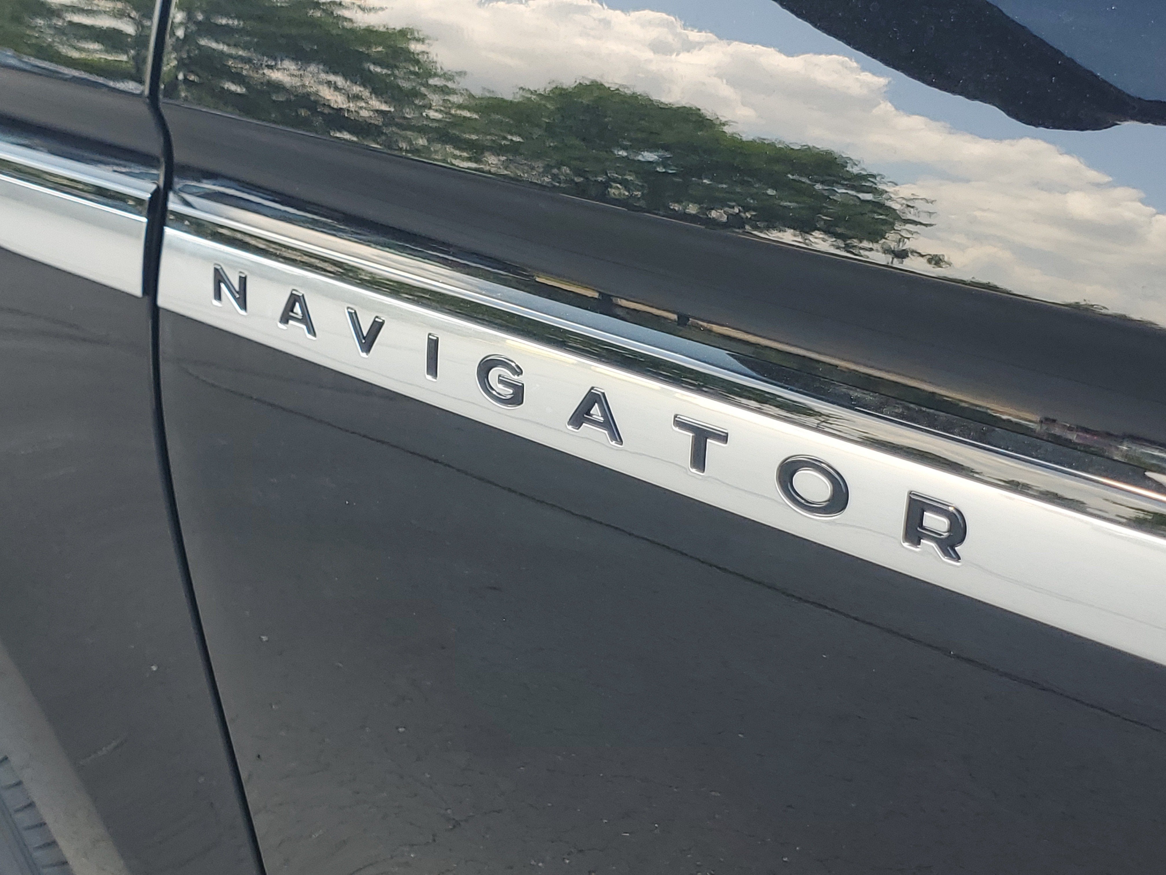 2027 Lincoln Navigator Reserve