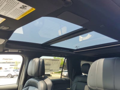 2027 Lincoln Navigator Reserve