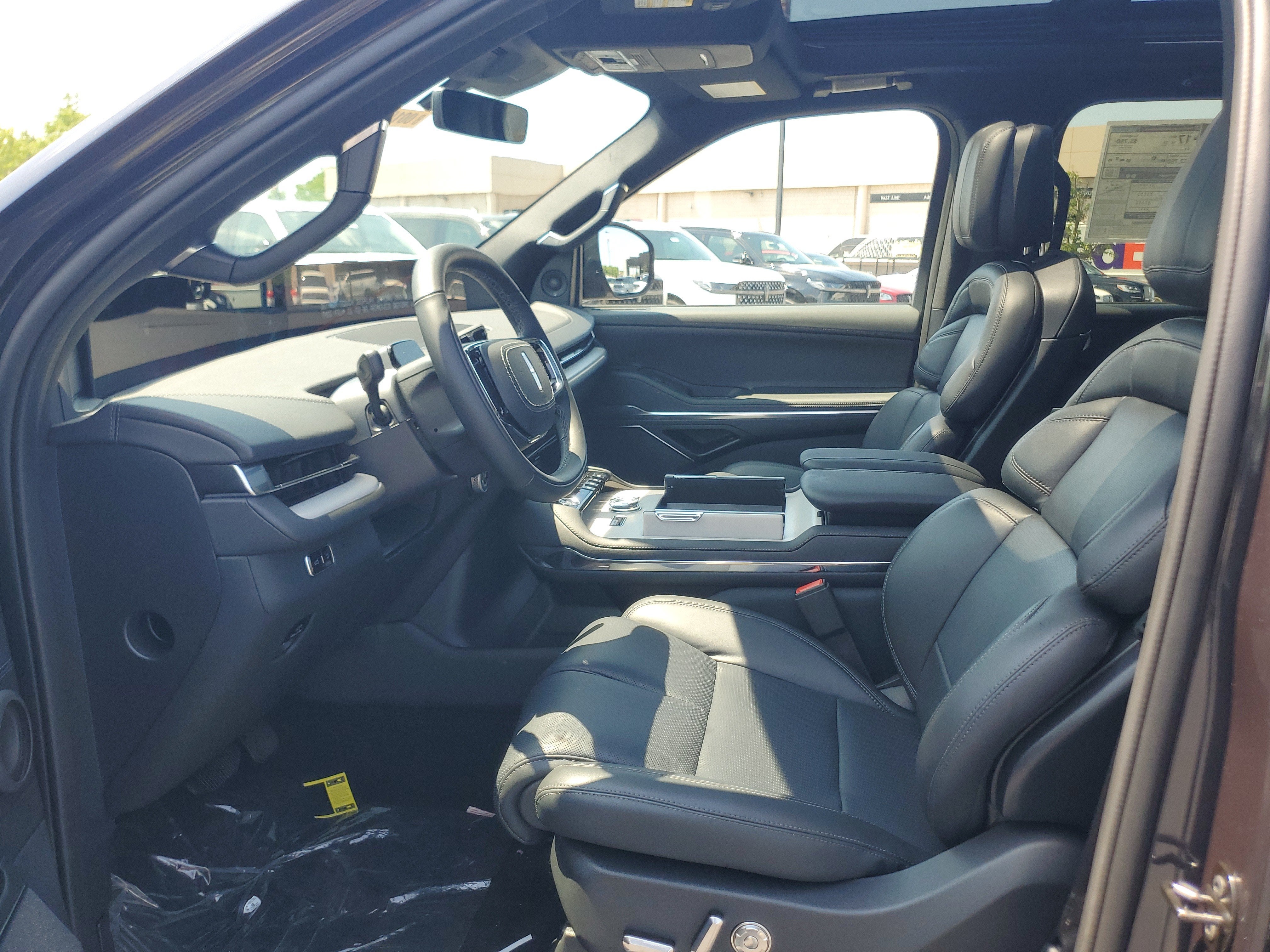 2027 Lincoln Navigator Reserve