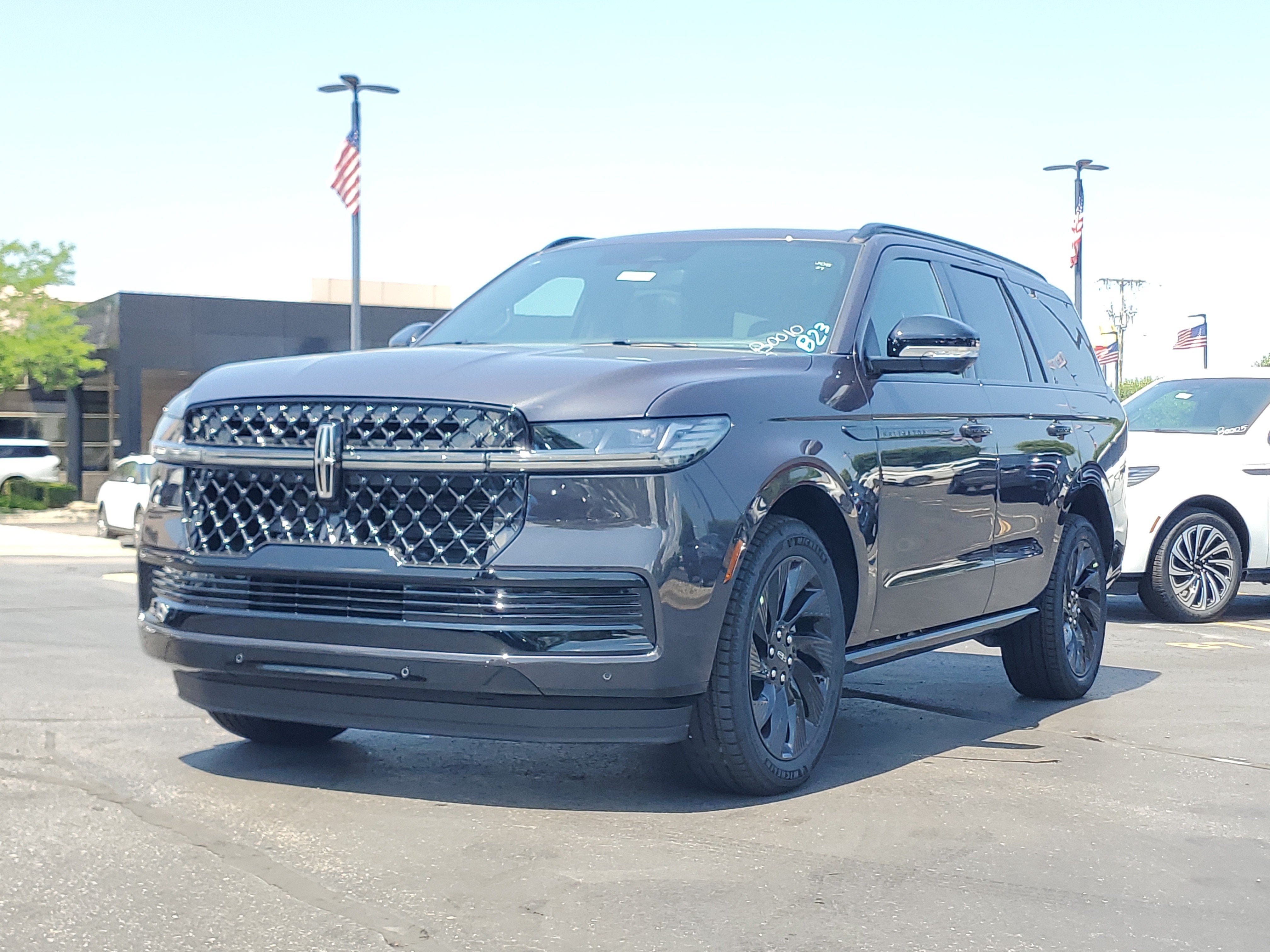 2027 Lincoln Navigator Reserve