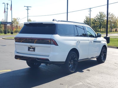 2027 Lincoln Navigator Reserve