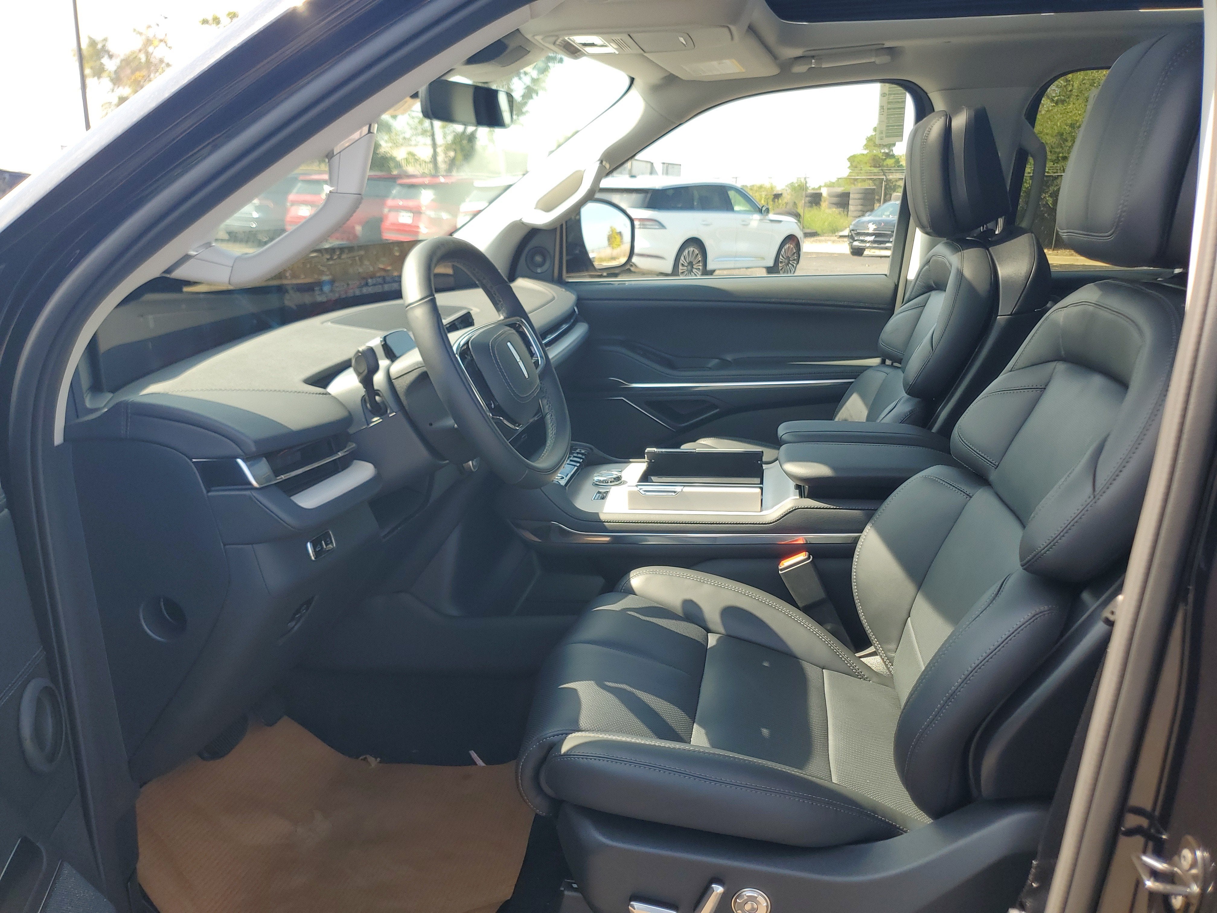 2027 Lincoln Navigator Reserve