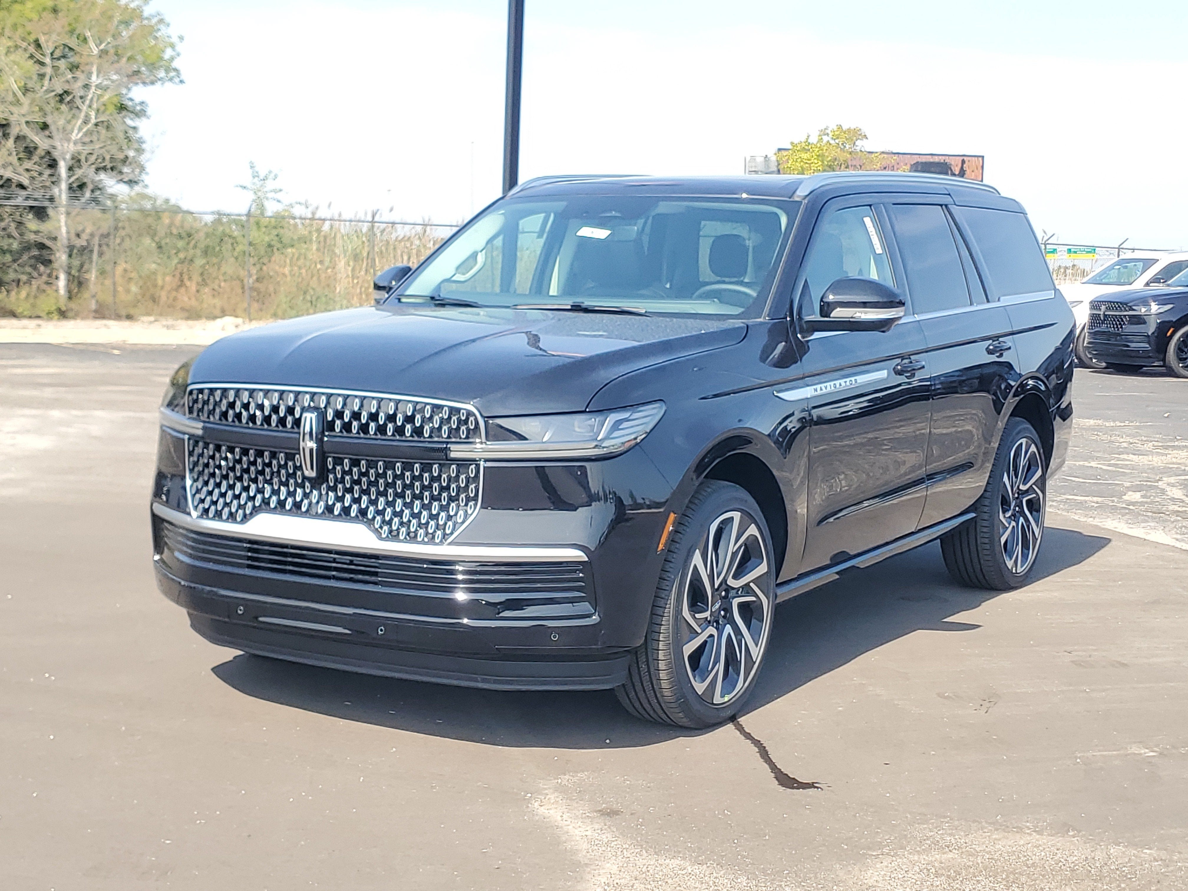 2027 Lincoln Navigator Reserve