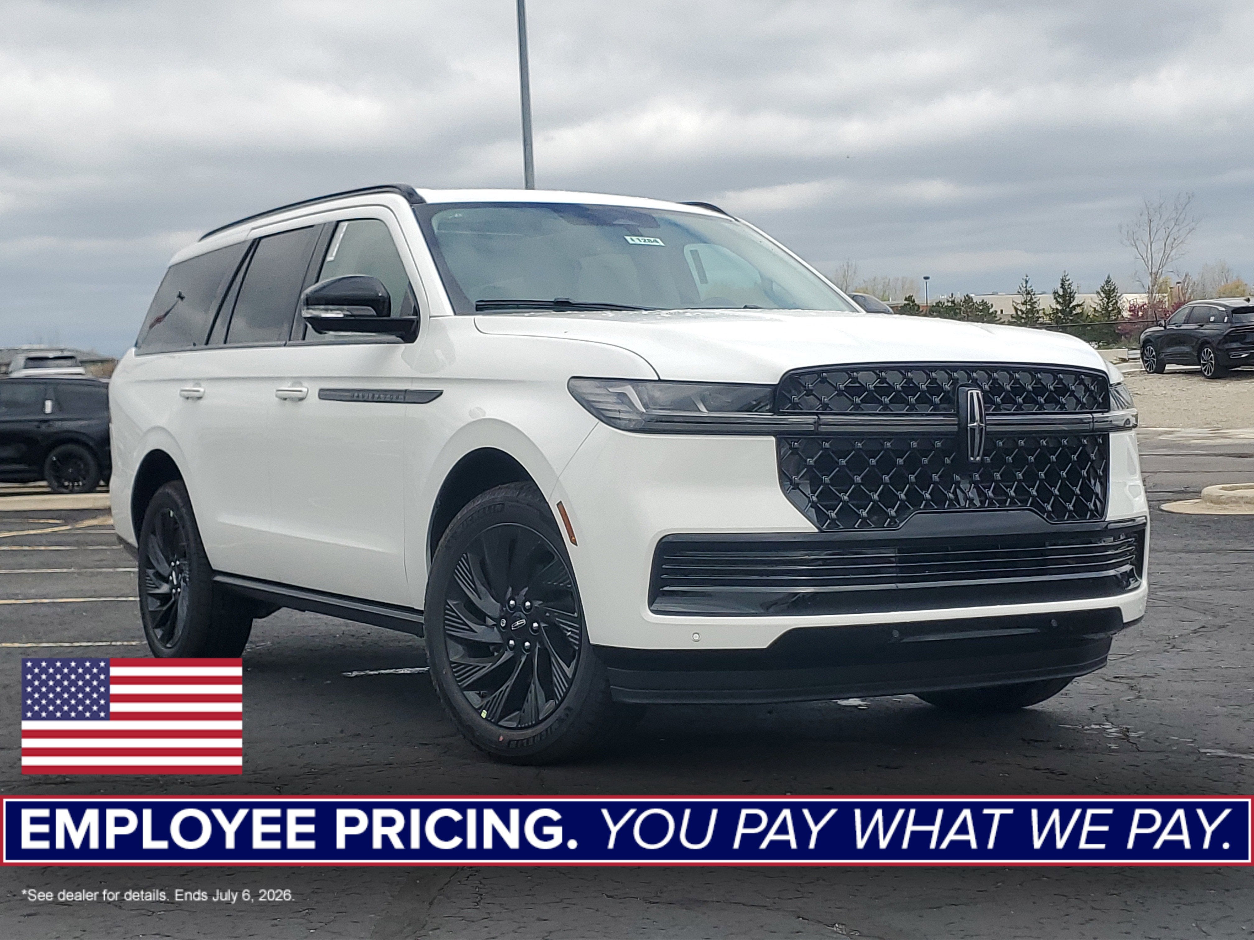 2026 Lincoln Navigator Reserve 4WD's photo