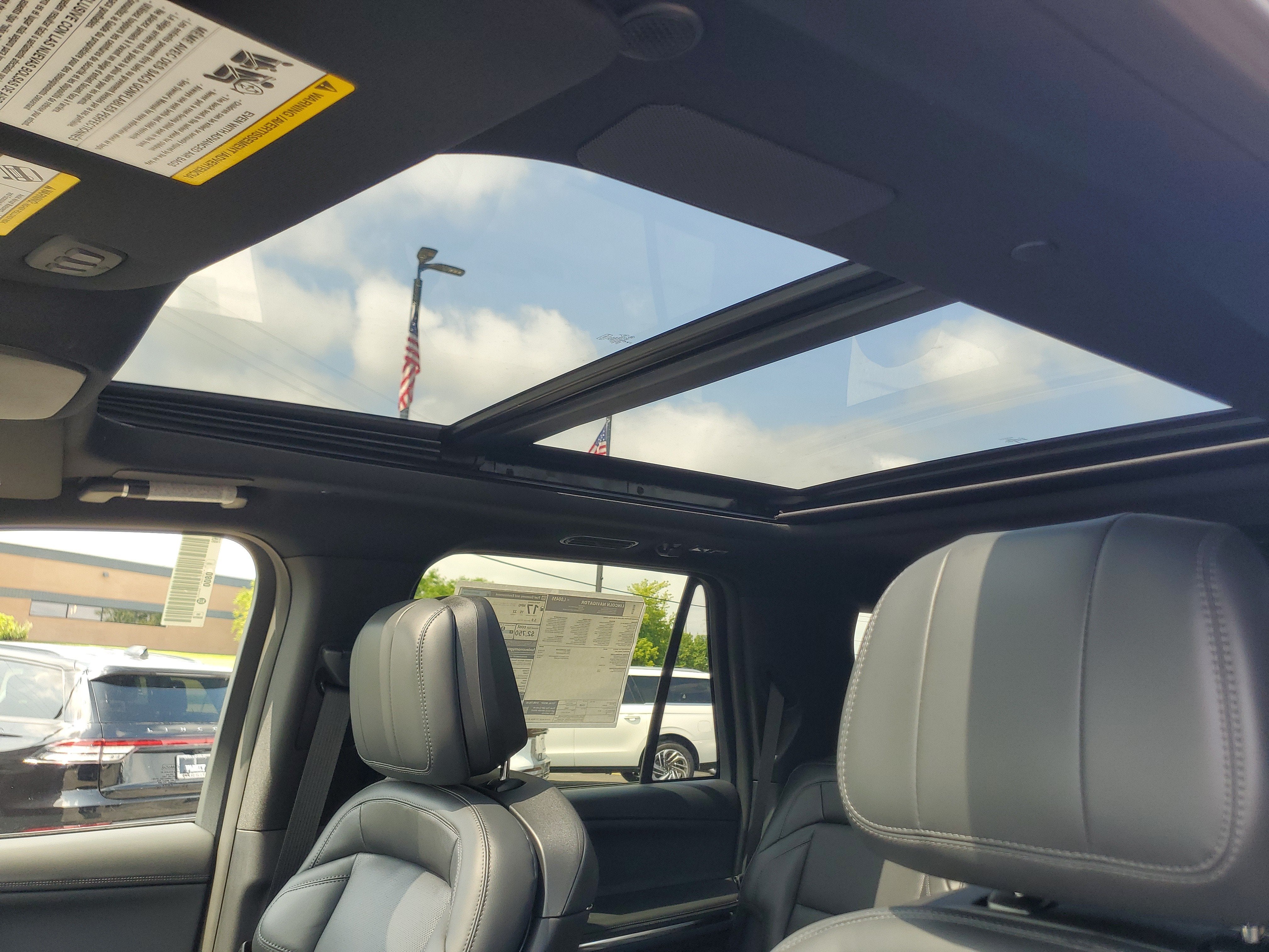 2027 Lincoln Navigator Reserve