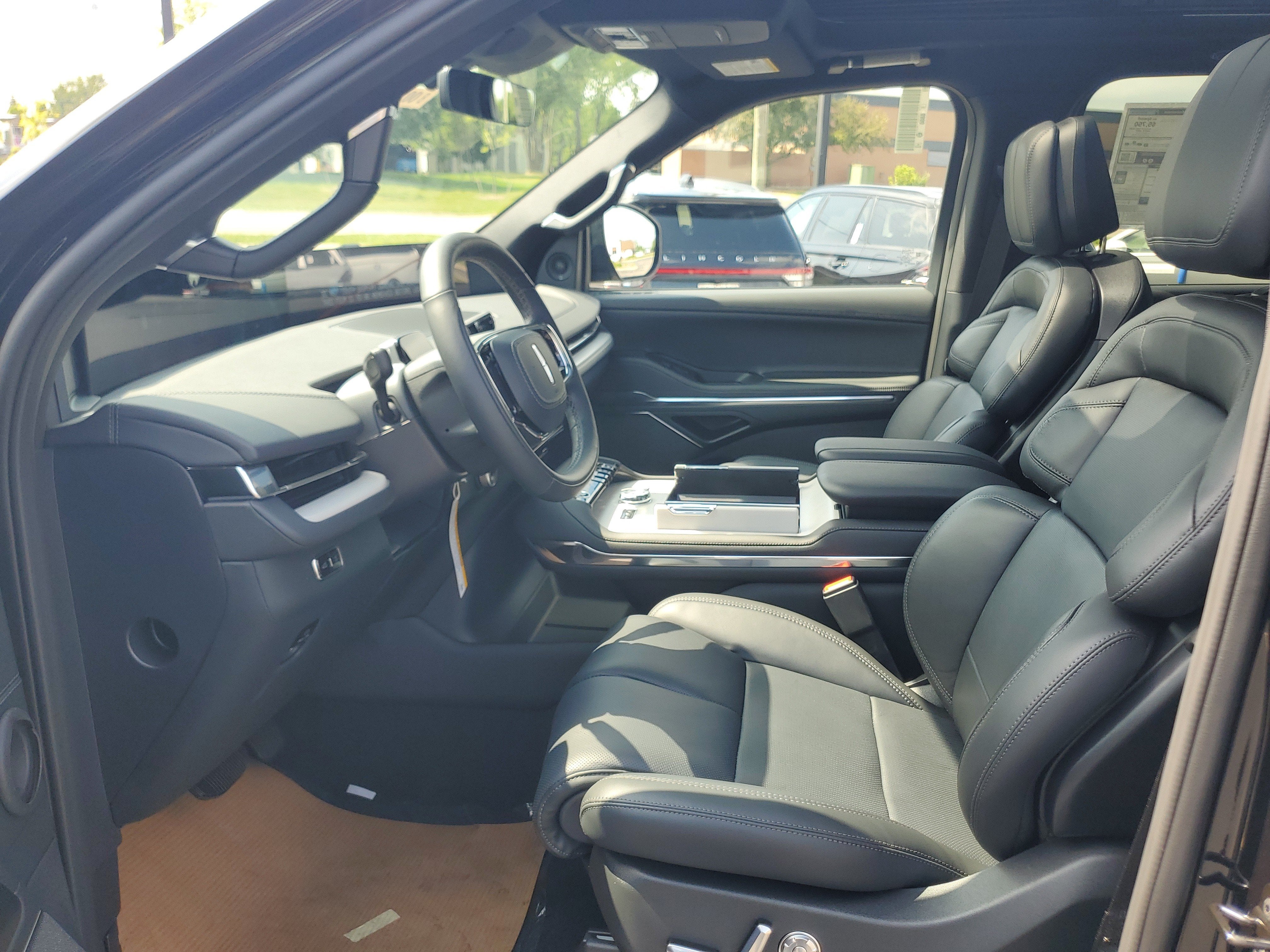 2027 Lincoln Navigator Reserve