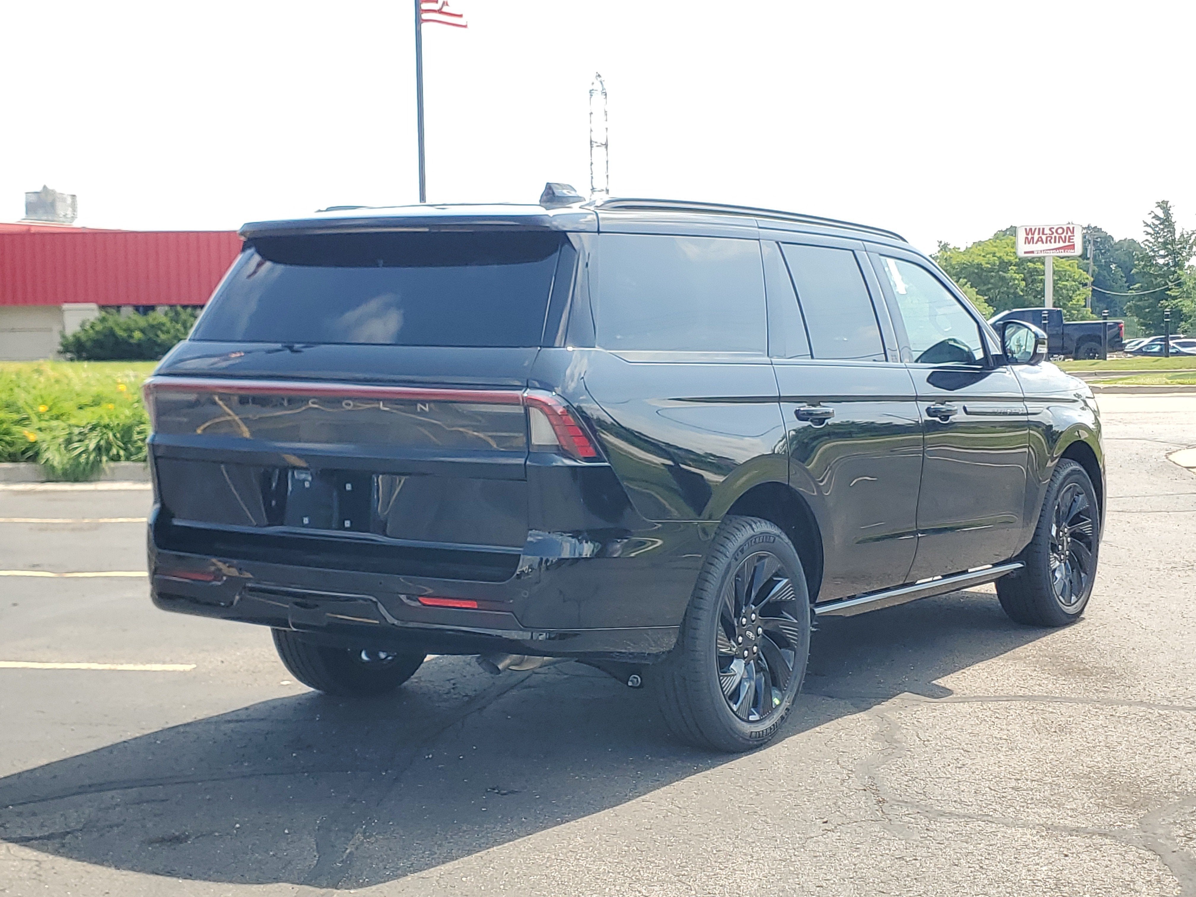 2027 Lincoln Navigator Reserve