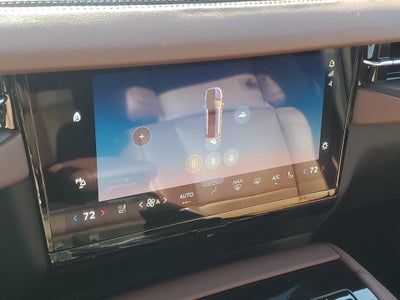 2027 Lincoln Navigator Reserve