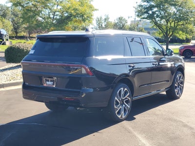 2027 Lincoln Navigator Reserve