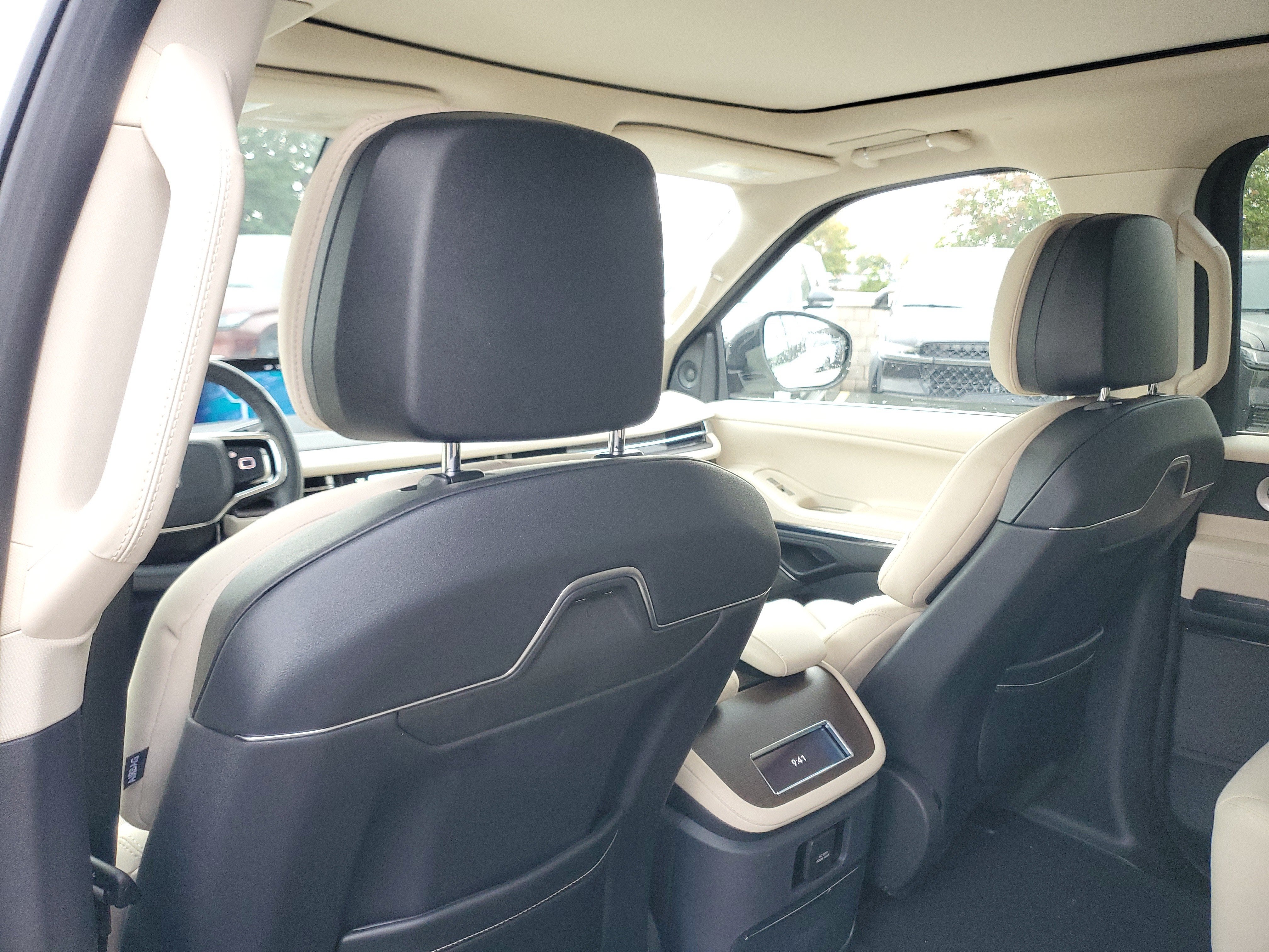 2027 Lincoln Navigator Reserve