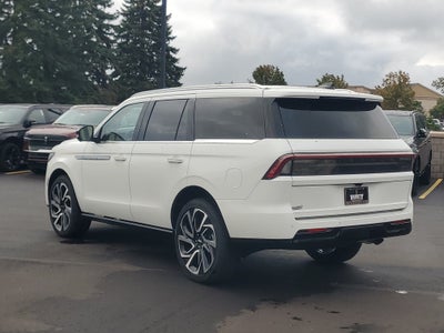 2027 Lincoln Navigator Reserve