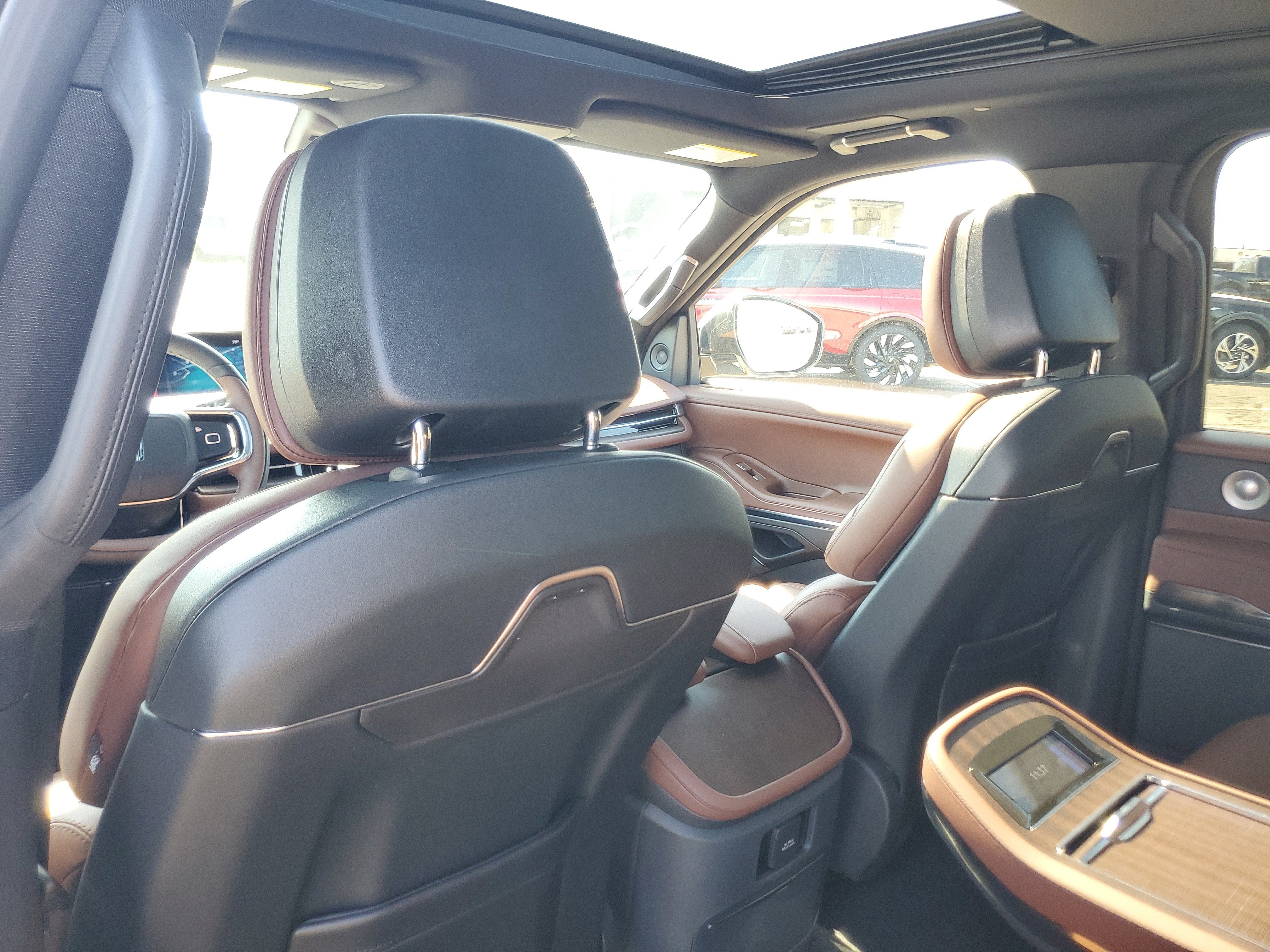 2027 Lincoln Navigator Reserve